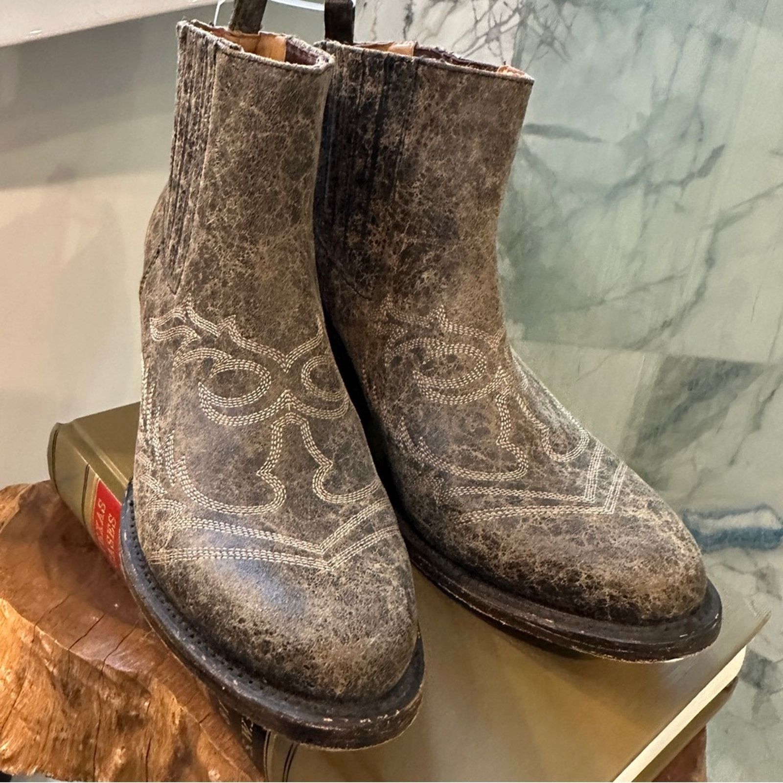 Lucchese Lucchese Brown Distressed Leather Western Boots Womens 9 M Size US 9 / IT 39 - 3 Thumbnail
