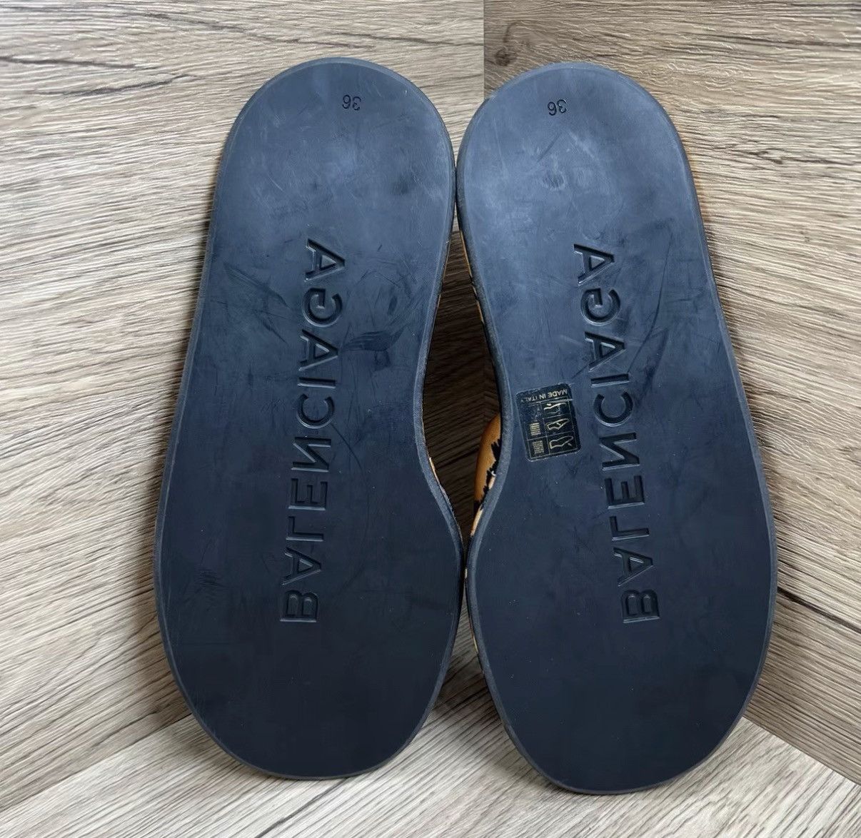 Balenciaga Balenciaga Black & Yellow Tiger Print Slippers J41 Size US 6 / IT 36 - 5 Thumbnail