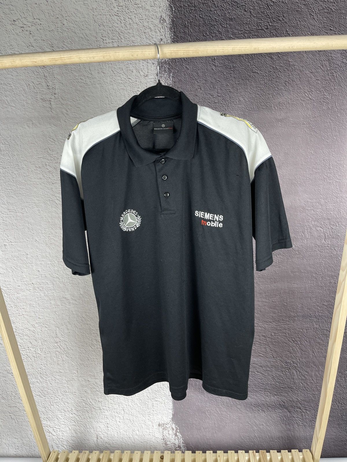 Formula 1 Mercedes McLaren F1 team Siemens Michelin polo tee shirt Size US XL / EU 56 / 4 - 1 Thumbnail