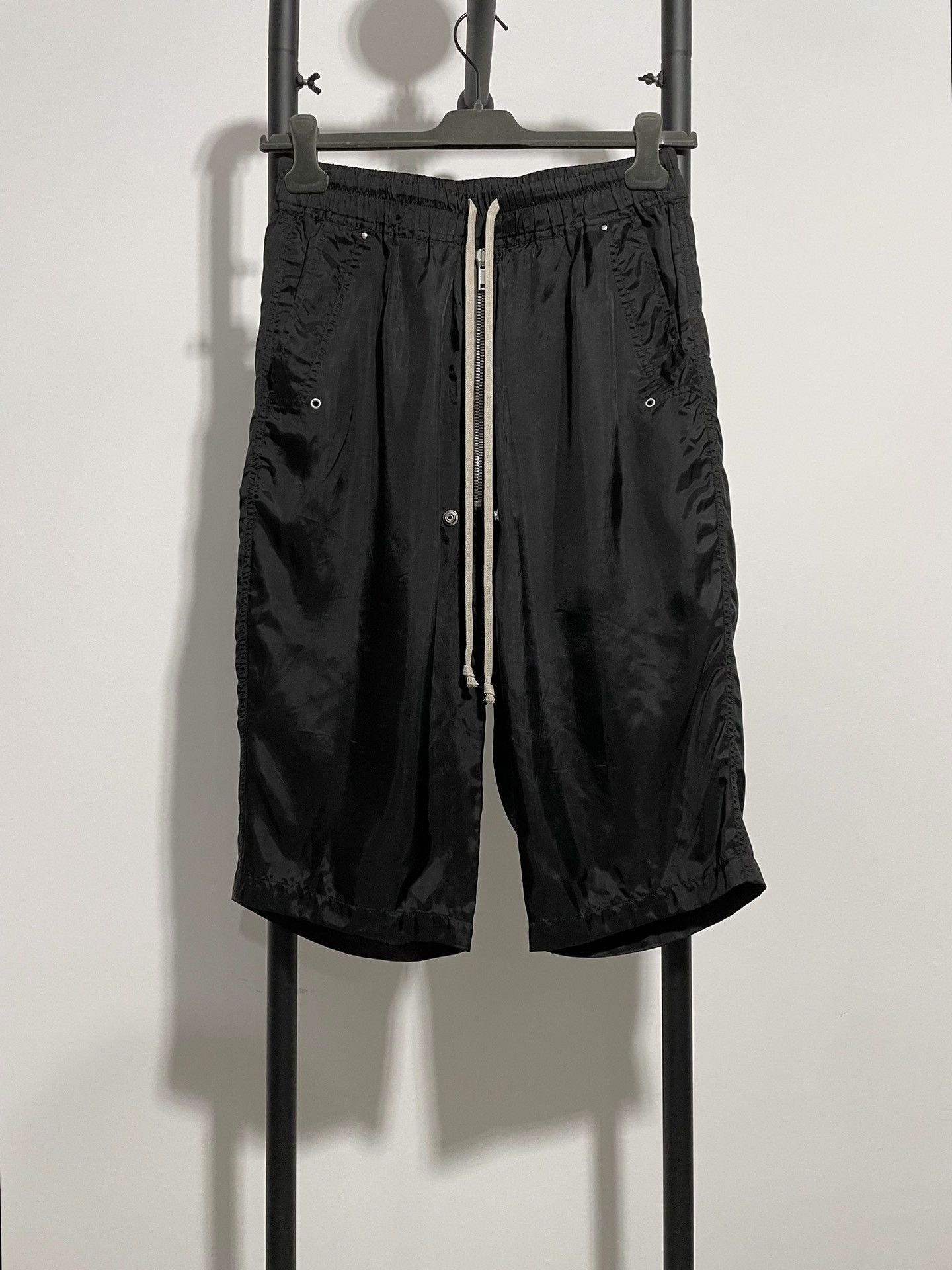 Rick Owens rick owens ro bela zippered shorts Size US 34 / EU 50 - 1 Thumbnail