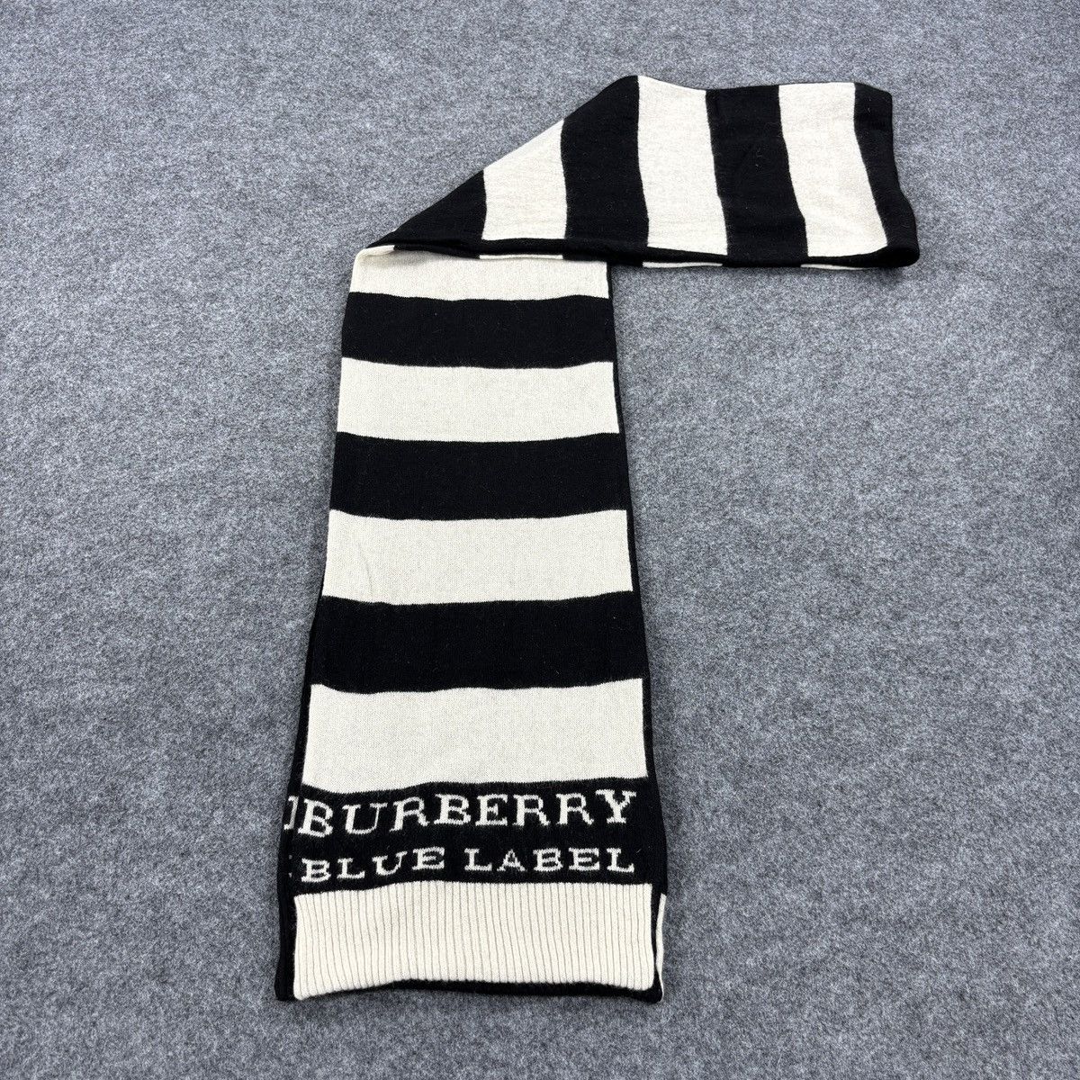 Burberry × Vintage Burberry Scarf # D715 # Muffler # Neckwear # Blue Label Size ONE SIZE - 8 Thumbnail