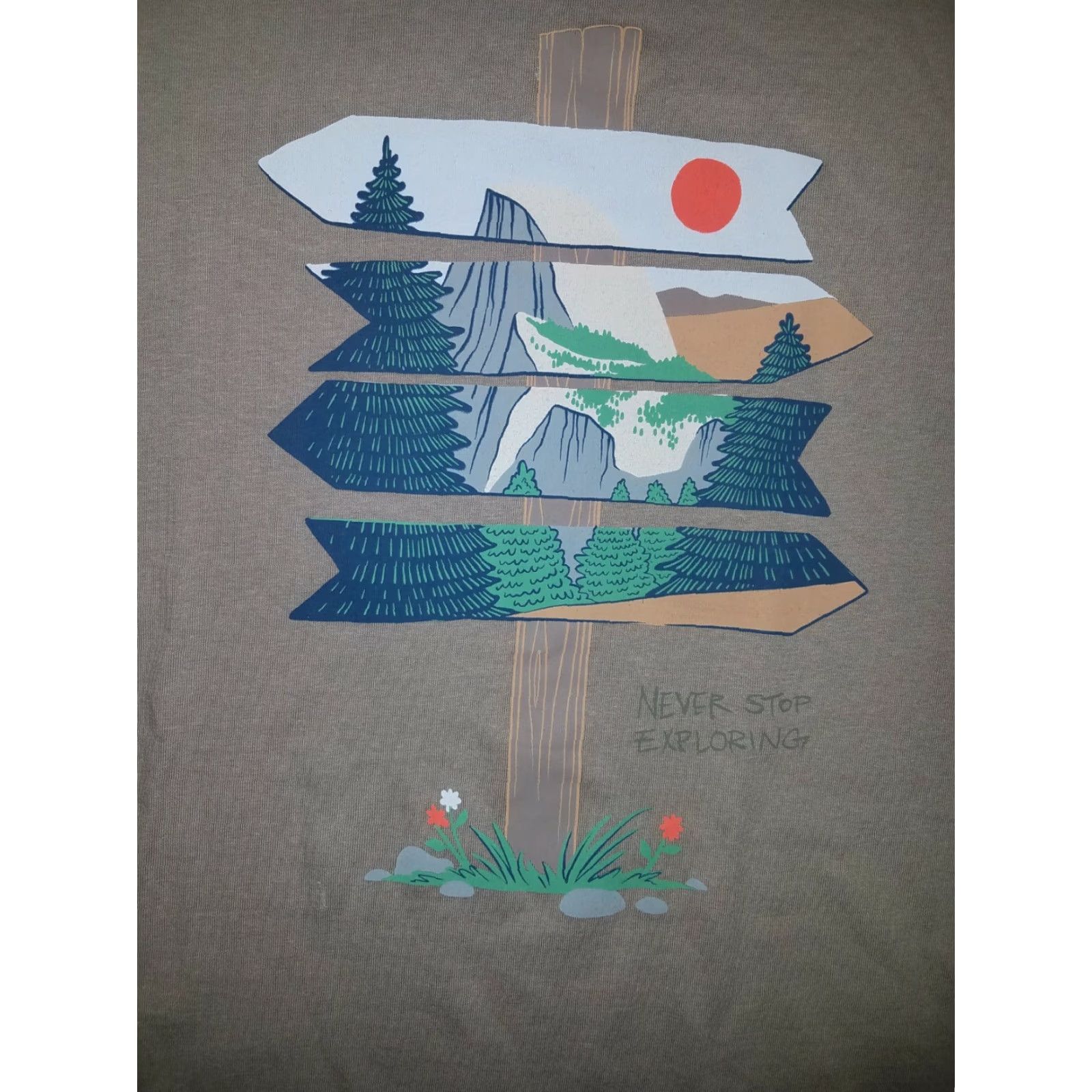 The North Face The North Face T-Shirt Mens S Beige Graphic Regular Size S Beige Mens T-Shirt Graphic The North Face Size US S / EU 44-46 / 1 - 2 Thumbnail
