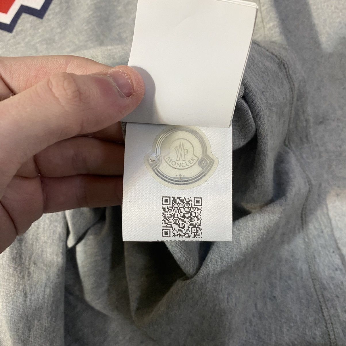 Moncler Moncler T-Shirt big logo luxury Size US S / EU 44-46 / 1 - 7 Thumbnail