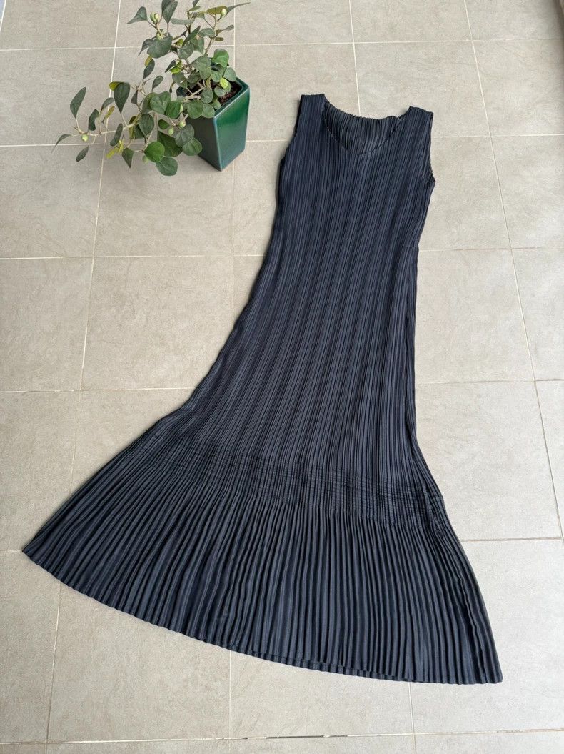 Issey Miyake Issey Miyake black dress Size M / US 6-8 / IT 42-44 - 2 Thumbnail