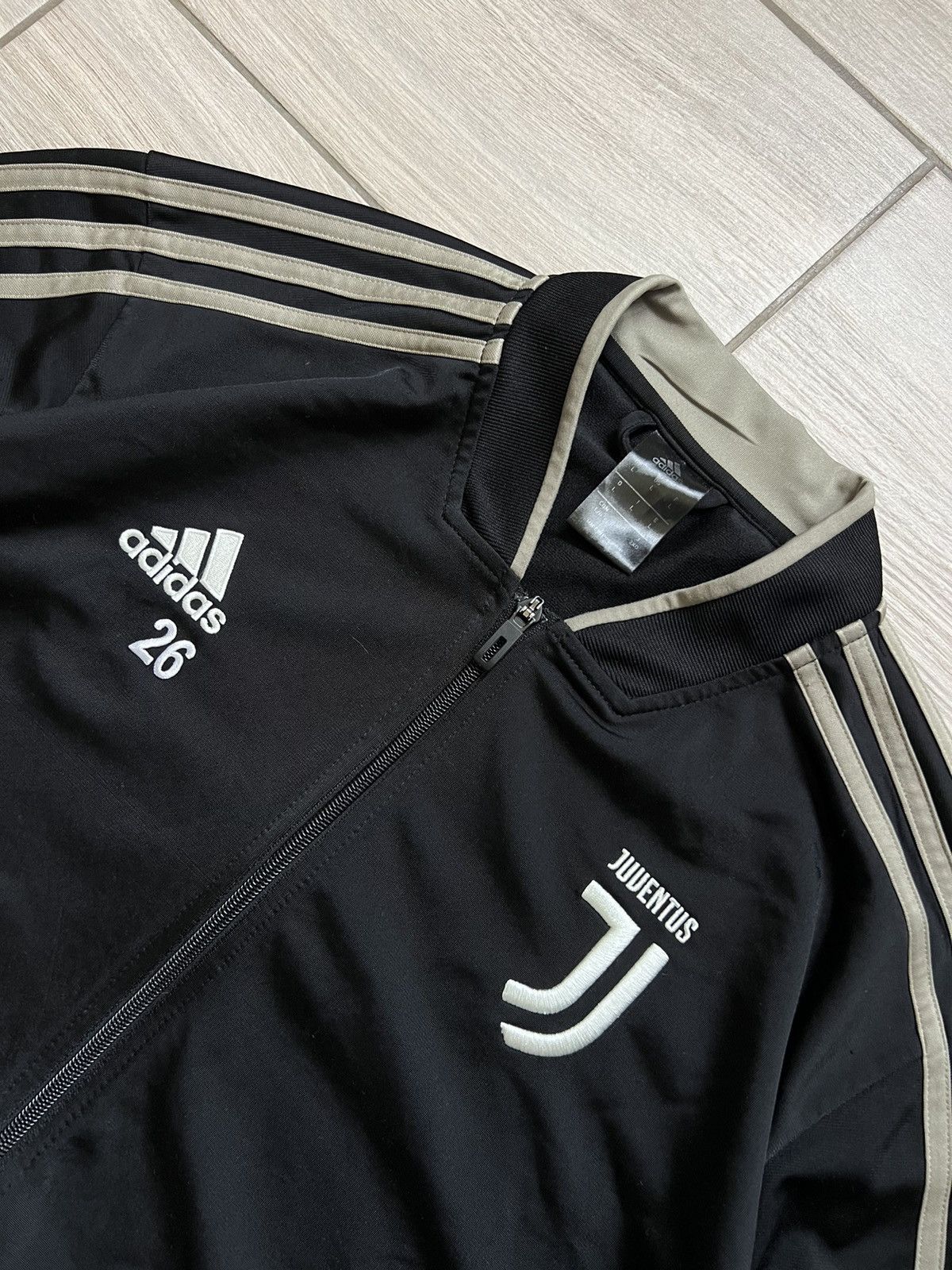 Adidas MEN'S ADIDAS FC JUVENTUS 2018/2019 TRACK TOP JACKET Size US L / EU 52-54 / 3 - 8 Thumbnail