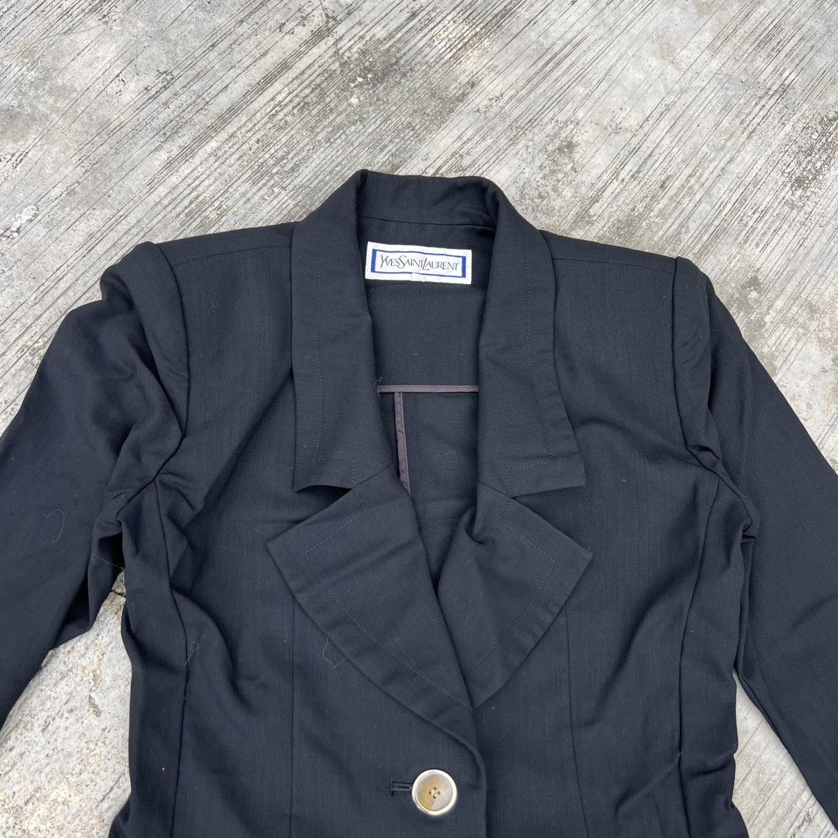 Yves Saint Laurent “YVES SAINT LAURENT” VINTAGE BLACK BLAZER Size S / US 4 / IT 40 - 3 Thumbnail