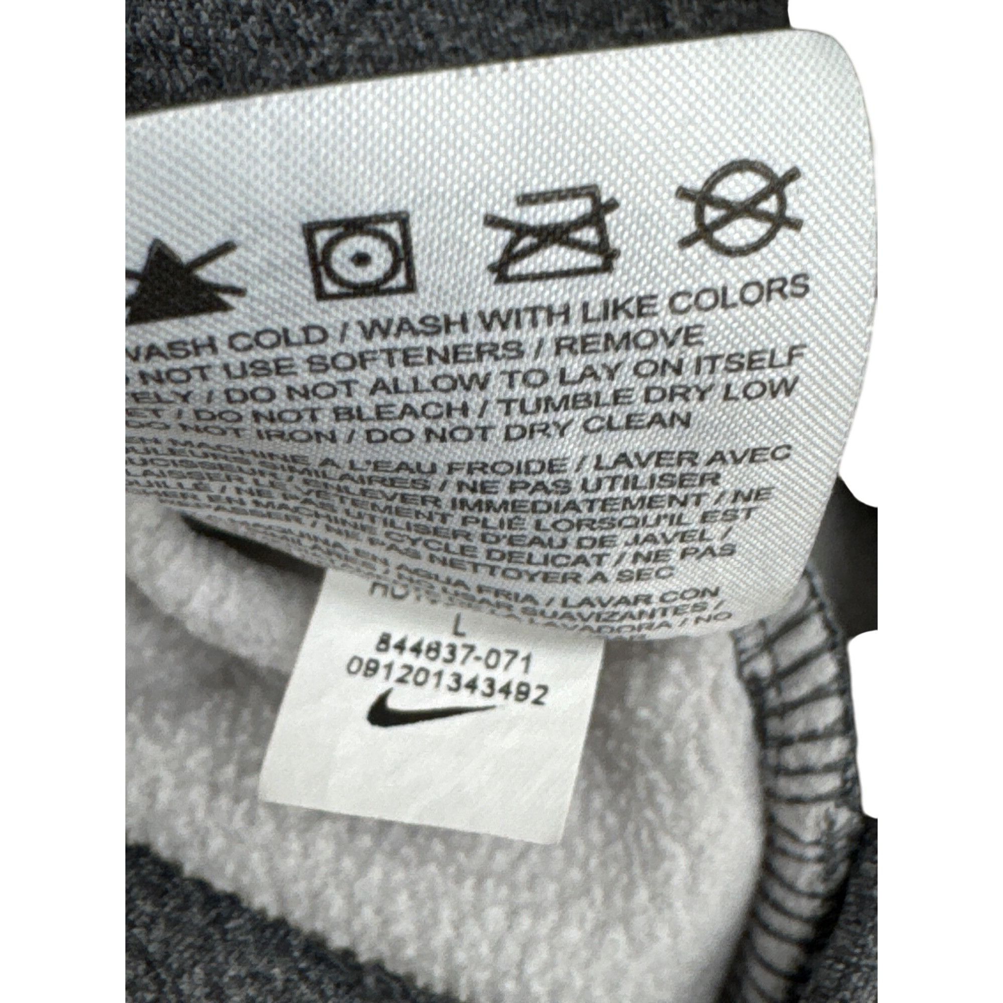 Nike Nike Dri-FIT Mens gray hoodie Sweatshirt size L SKU 7126 Size US L / EU 52-54 / 3 - 8 Thumbnail