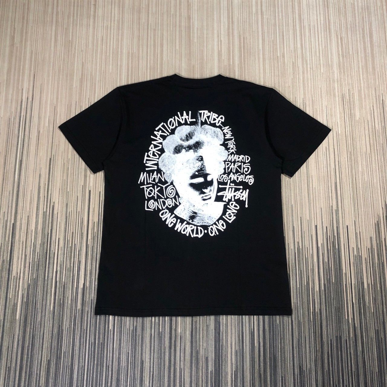 Stussy × Vintage Stussy Chamelot Tee Size US L / EU 52-54 / 3 - 1 Thumbnail