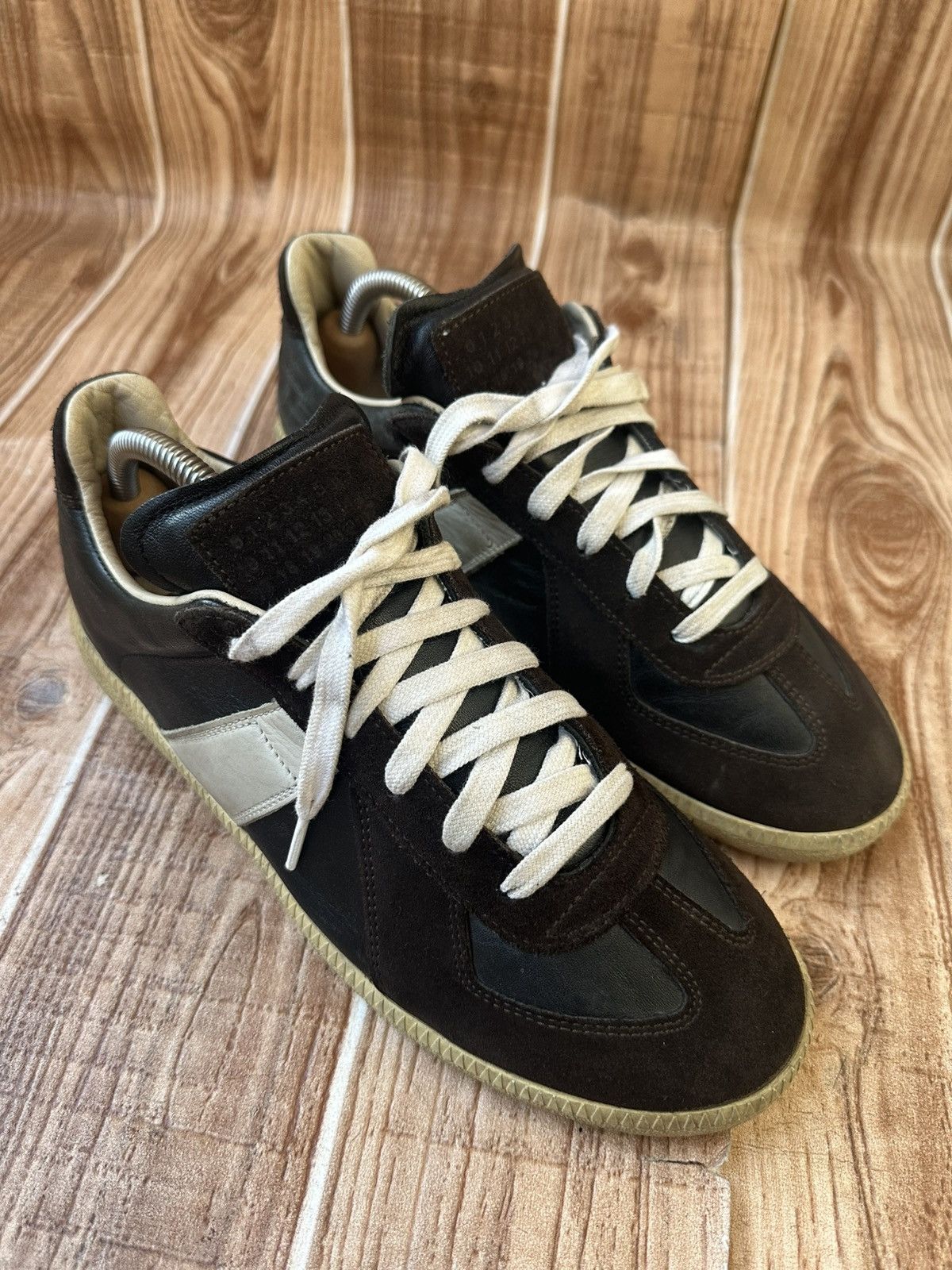 Maison Margiela Maison Margiela Archive Brown GAT Rare Vintage Size US 9 / IT 39 - 1 Thumbnail