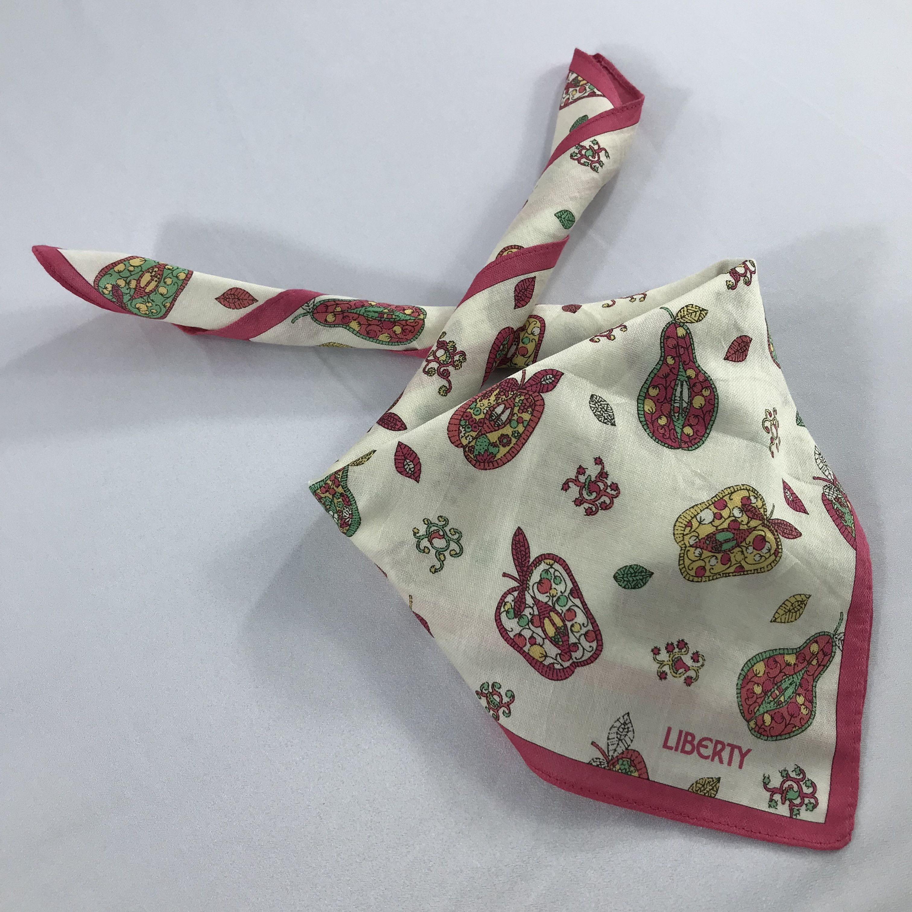 Liberty × Vintage Liberty Bandana / Handkerchief / Neckerchief - S2521 Size ONE SIZE - 4 Thumbnail