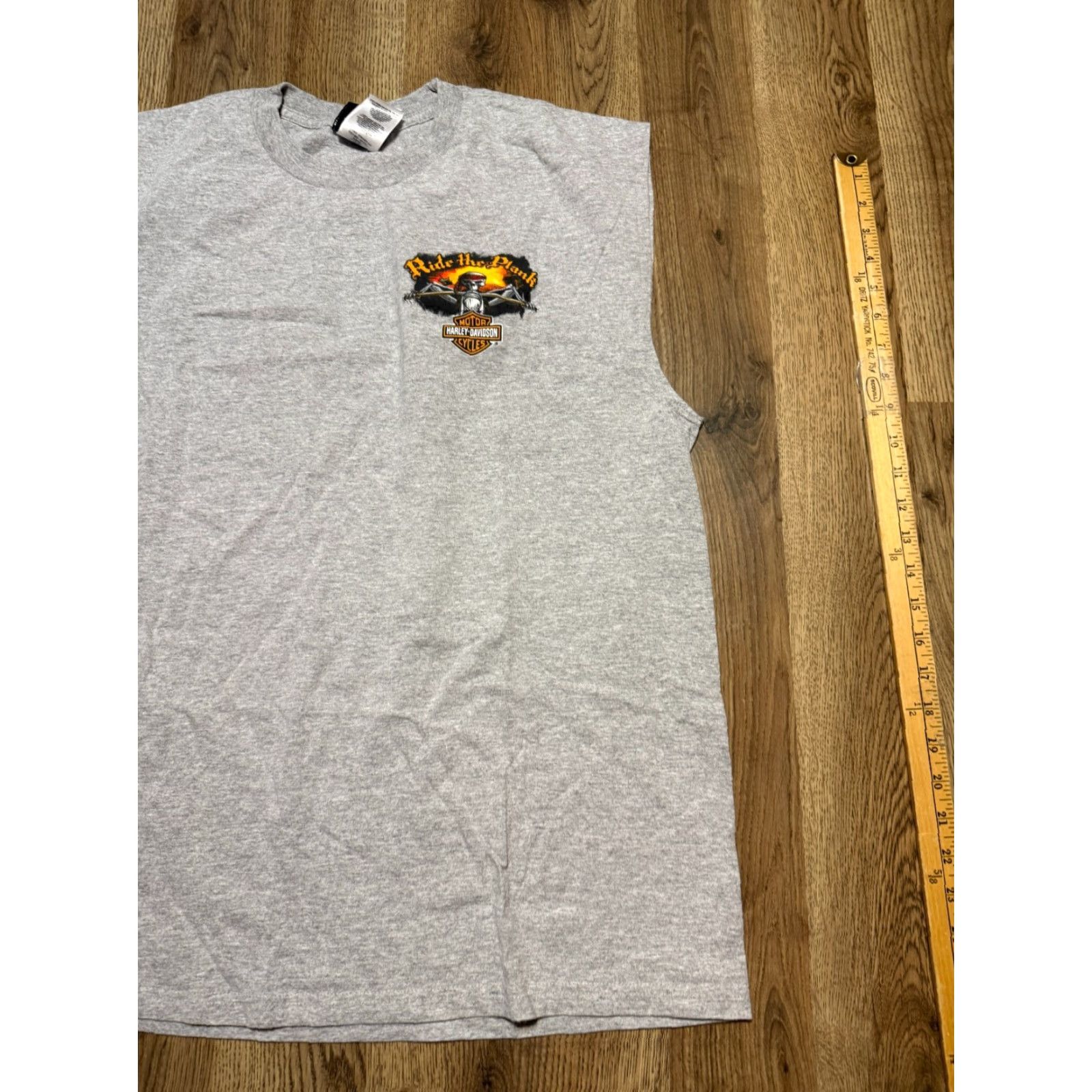 Harley Davidson Harley-Davidson Shirt Men's XL Gray Tank Top Grand Cayman Ride the Plank Logo Graphic Print T-Shirt Sleeveless Crew Neck Vintage? No (remove) Size US XL / EU 56 / 4 - 4 Thumbnail