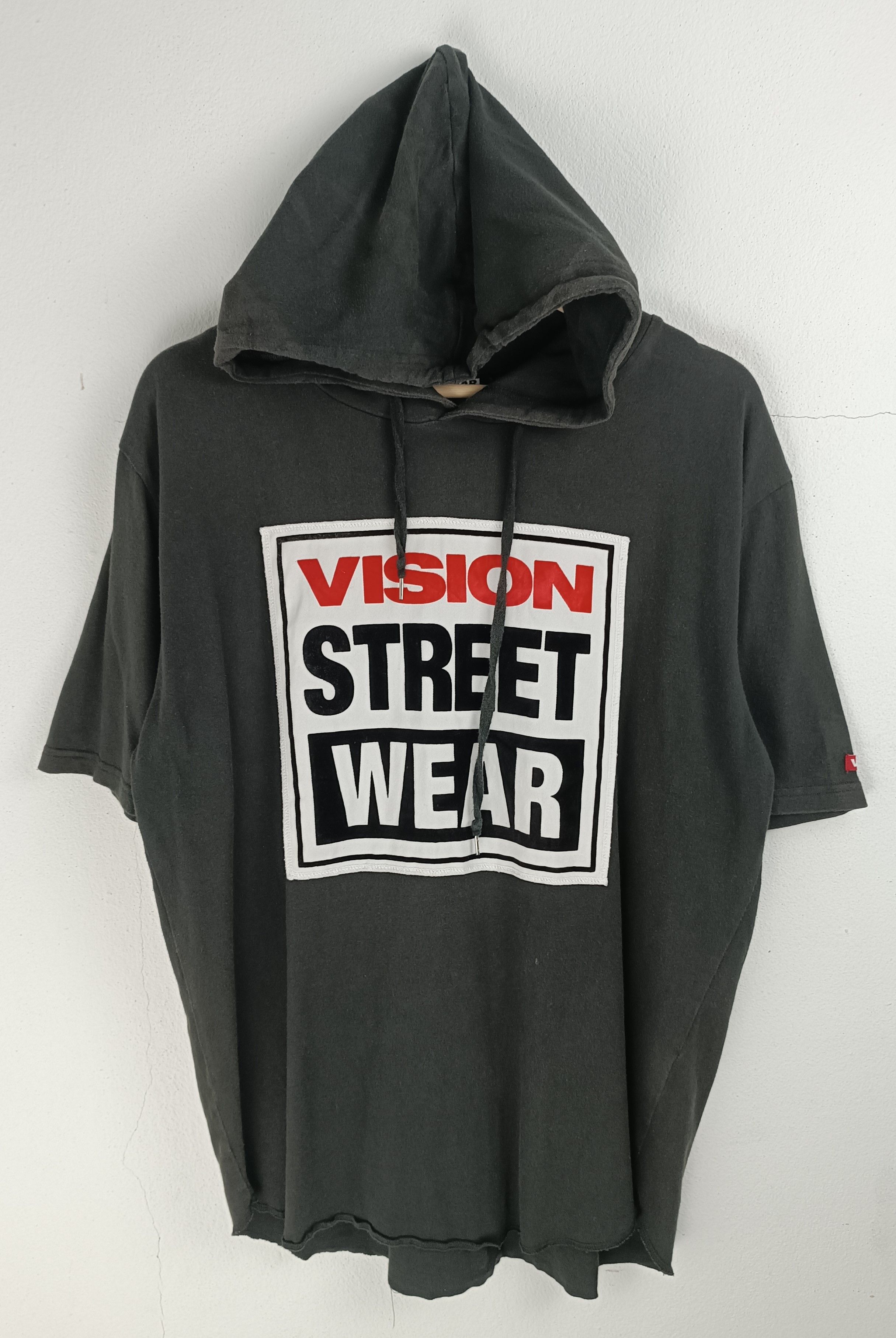 Vintage VINTAGE Y2K VISION STREETWEAR SHORT HOODIES VERY RARE Size US L / EU 52-54 / 3 - 3 Thumbnail
