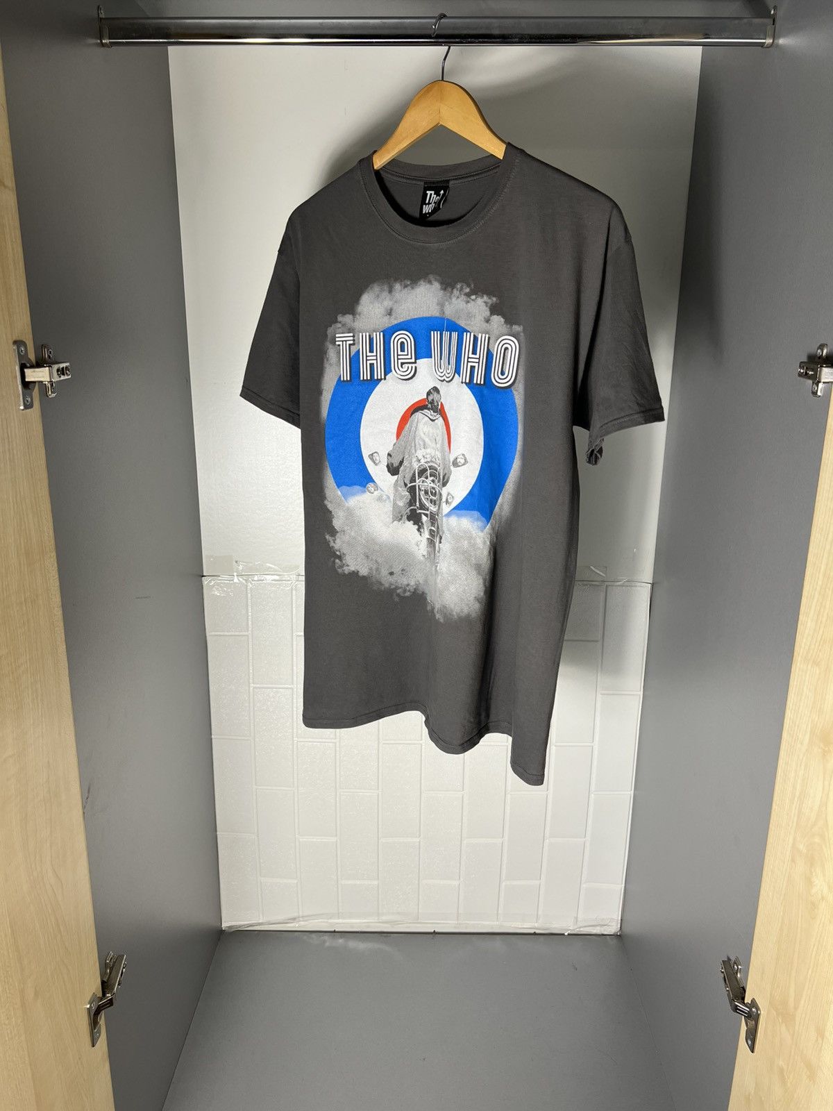 Band Tees VINTAGE THE WHO WORLD TOUR ROCK T-SHIRT RETRO METAL Y2K 90s Size US XL / EU 56 / 4 - 3 Thumbnail