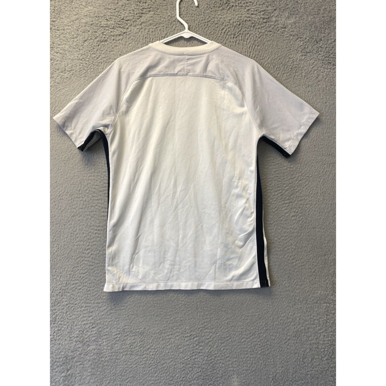 Nike NIKE Dri-Fit Tailwind V-Neck Shirt Men's L White, Solid, Athletic, Short Sleeve, Breathable, Quick Dry, Reflective, Pockets, Casual Activewear Size US L / EU 52-54 / 3 - 8 Thumbnail
