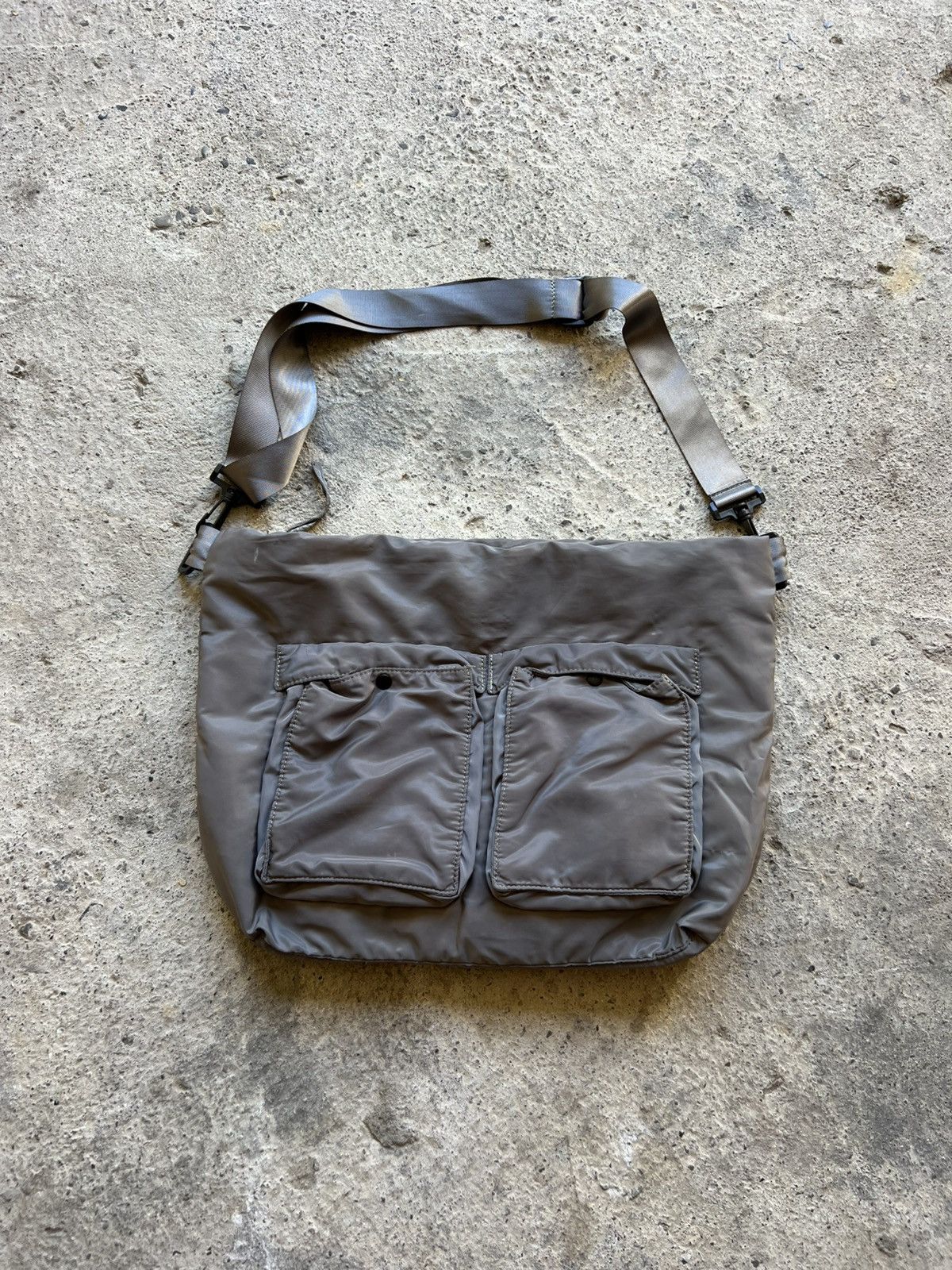 Diesel 🔥 VINTAGE DIESEL SLING BAG MILITARY JAPANESE STYLE Size ONE SIZE - 2 Thumbnail