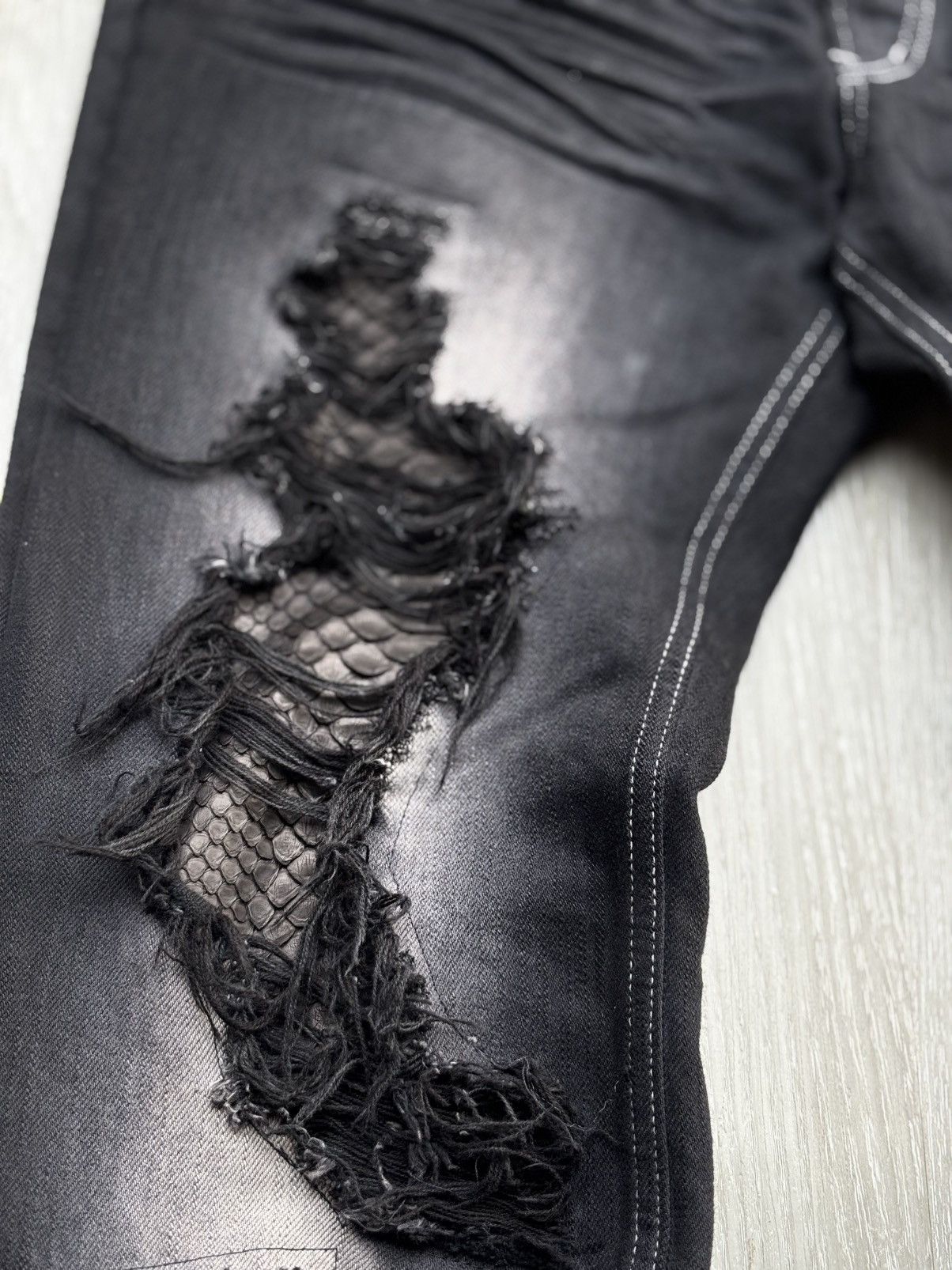 Tornado Mart MENS BIGI distressed lace up jeans Size US 29 - 2 Thumbnail