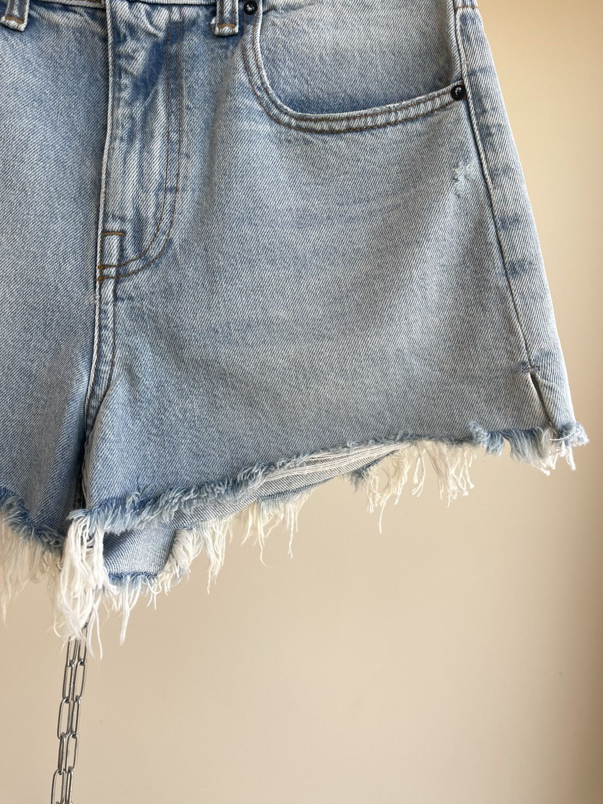 Alexander Wang Denim X Alexander Wang High Rise Fitted Bite Bleach Shorts Size 26" / US 2 / IT 38 - 6 Thumbnail