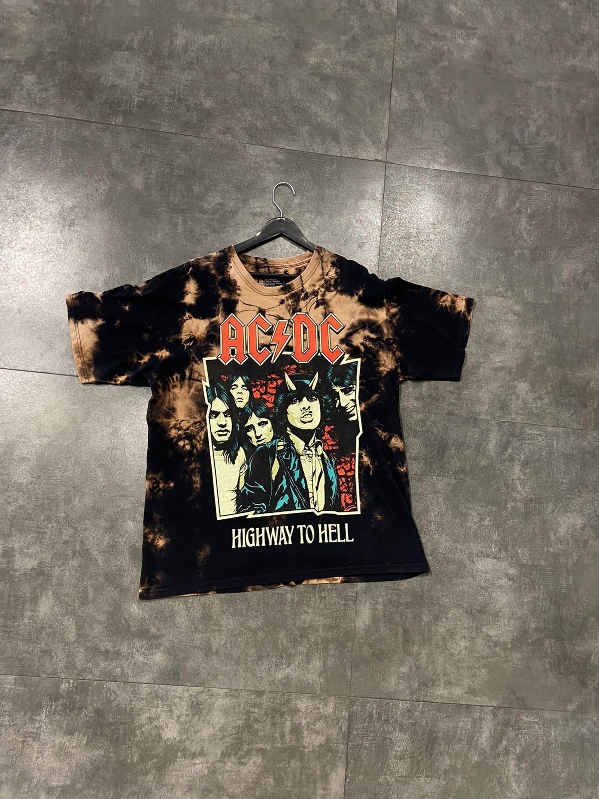 AC/DC × Band Tees × Vintage AC DC RARE Acid Wash Band Tee Size US XL / EU 56 / 4 - 1 Thumbnail