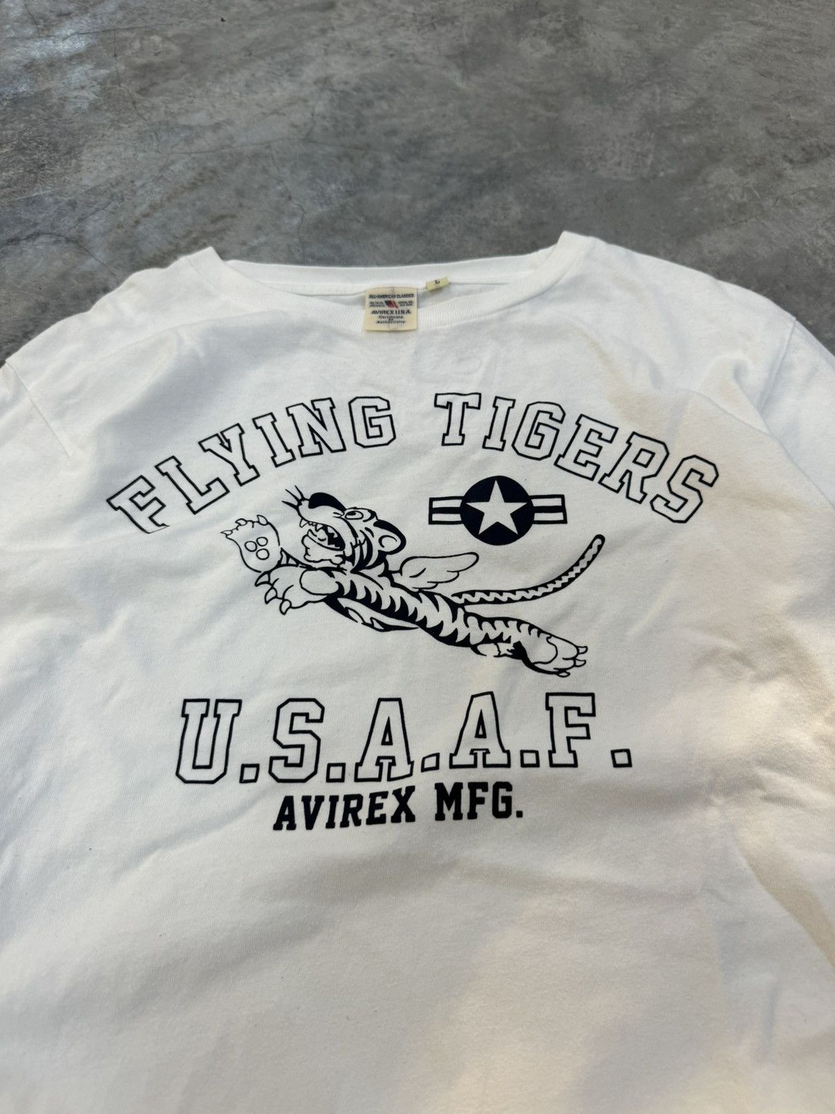 Avirex × Japanese Brand × Vintage Vintage avirex flying tigers graphic 🪽 Size US M / EU 48-50 / 2 - 2 Thumbnail
