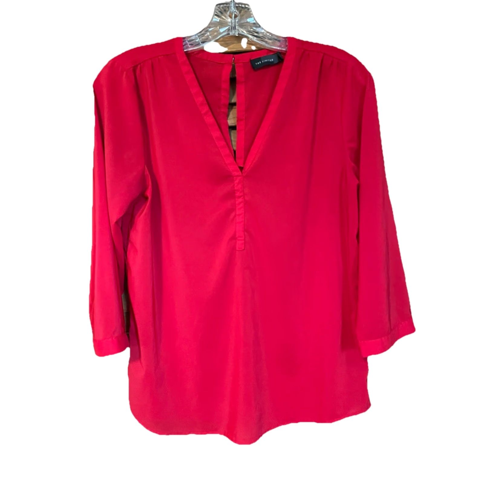 Vintage The Limited Womens Blouse Red V-Neck 3/4 Sleeve Size S Polyester Spandex Button Career Workwear Casual Party/Cocktail City Classic Designer Size S / US 4 / IT 40 - 2 Thumbnail