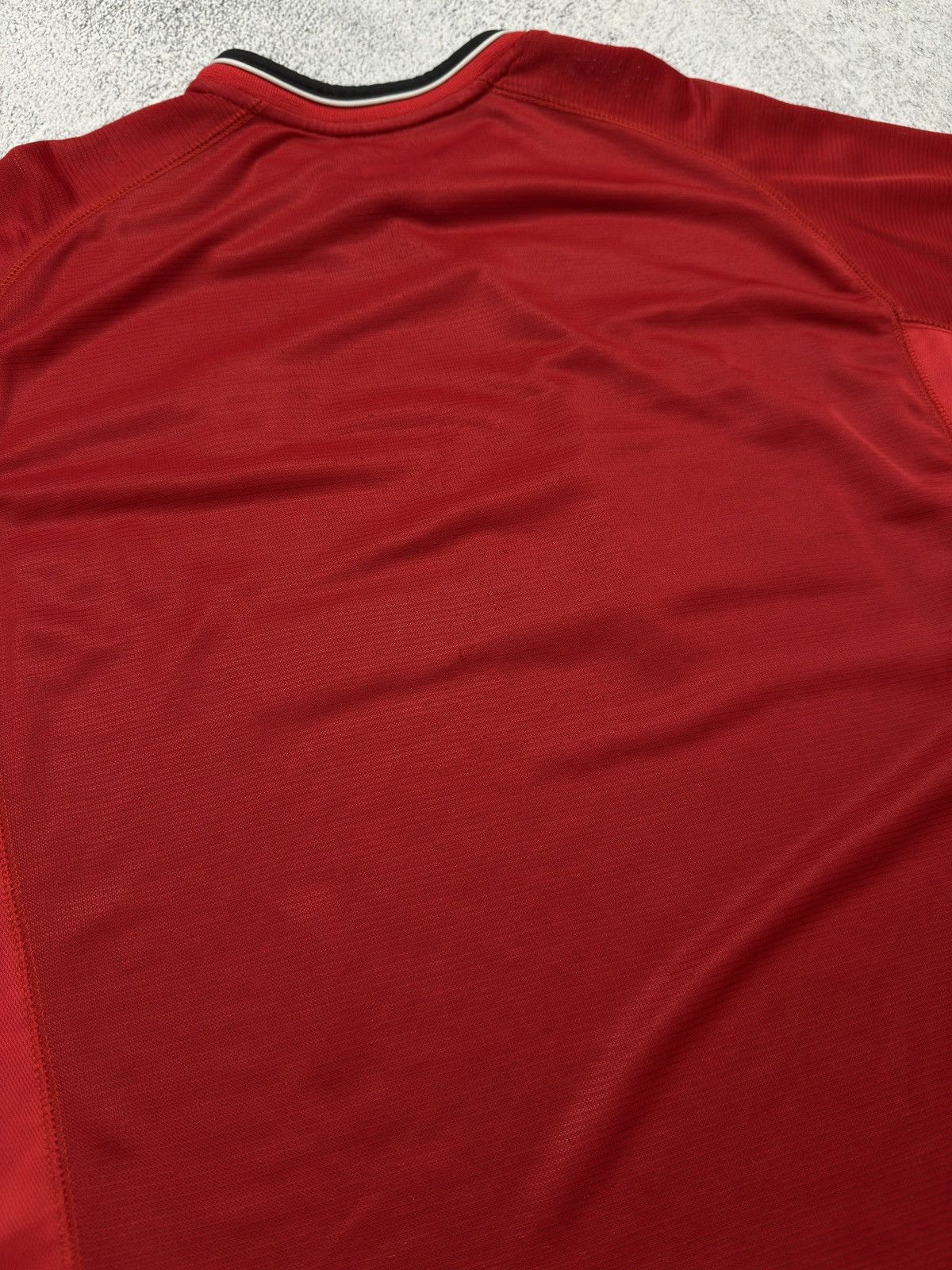 Umbro UMBRO MANCHESTER UNITED 2000/2001 HOME FOOTBALL SHIRT JERSEY Size US XL / EU 56 / 4 - 13 Thumbnail