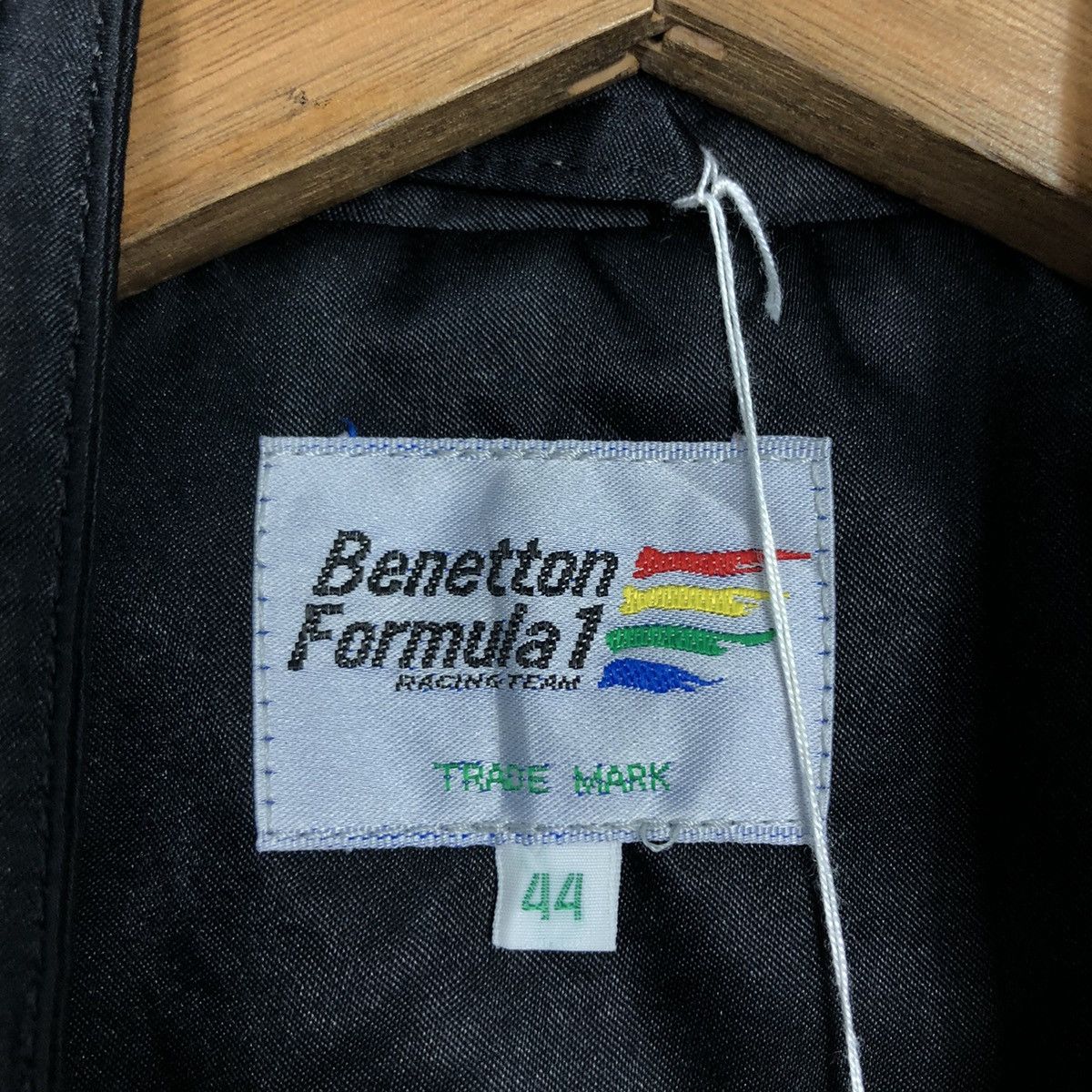 Japanese Brand Vintage Coverall Racing Wear Benetton Formula 1 Issey Miyake Size US 44 / EU 60 - 16 Thumbnail