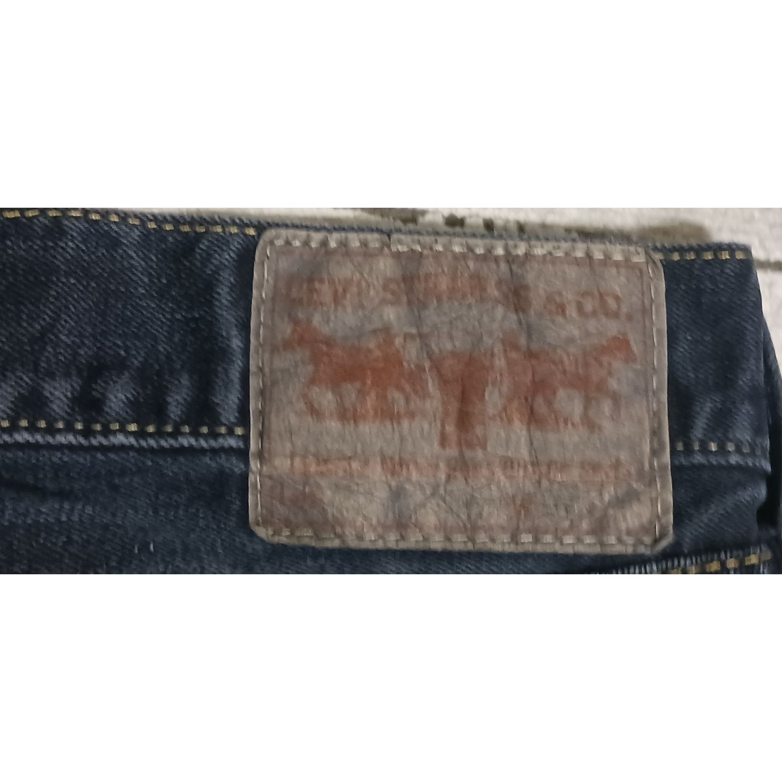 Levi's Levis Iconic Straight Leg Button Fly Jeans Measures 34Wx29L Size US 34 / EU 50 - 11 Thumbnail