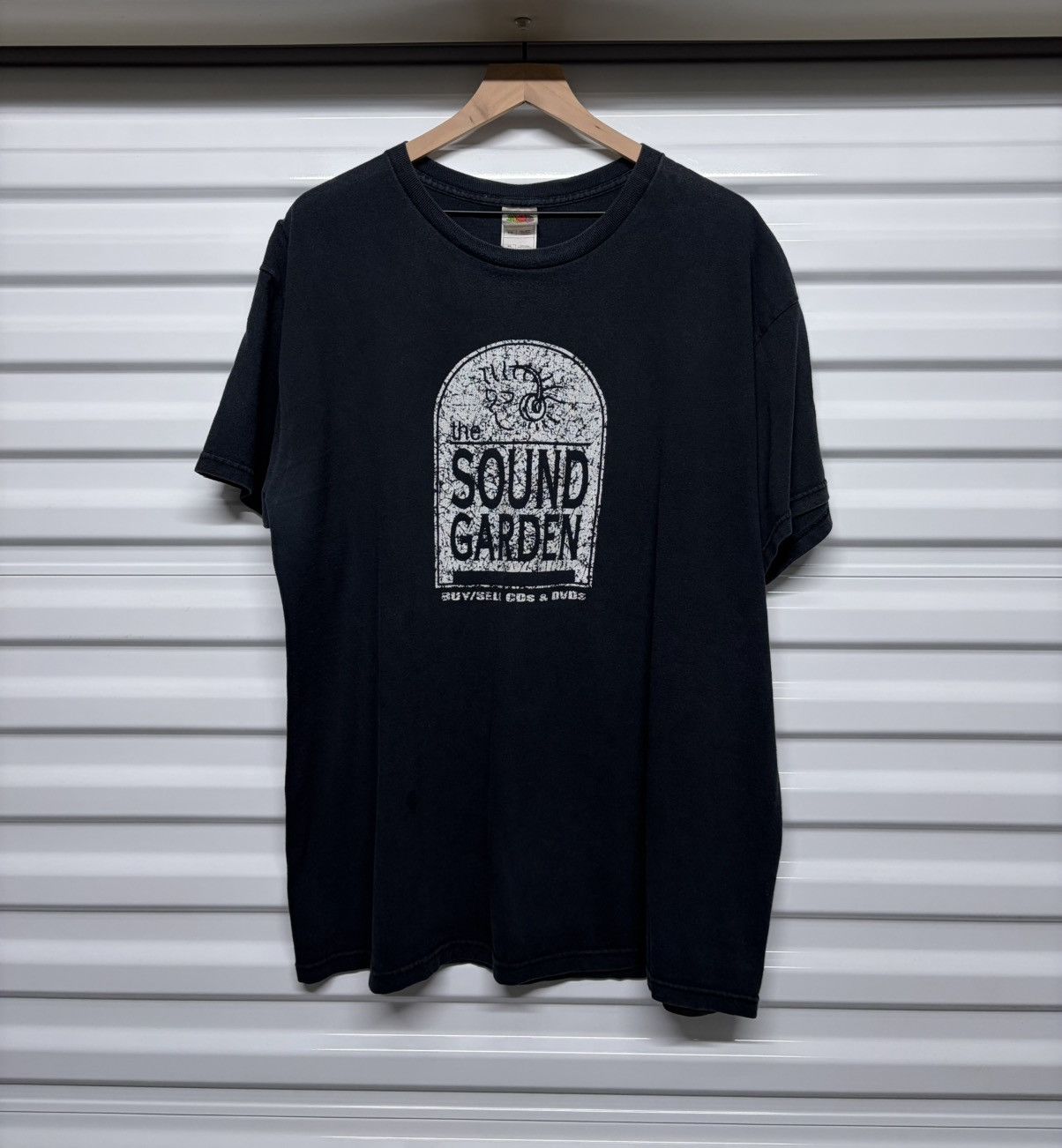 Fruit Of The Loom Vintage “The Sound Garden” Tee Size US XL / EU 56 / 4 - 1 Thumbnail