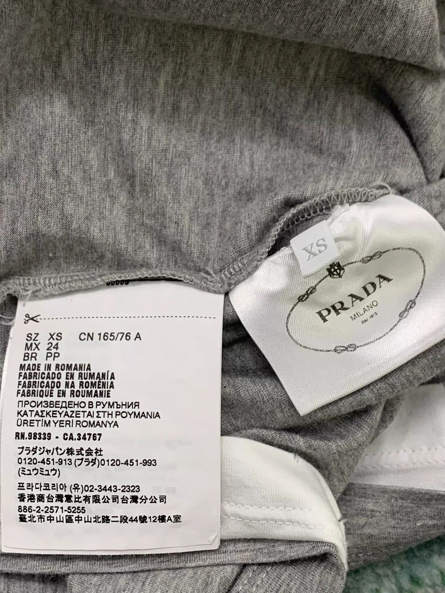 Prada Prada 25FW Gray Color Blocked Long Sleeve T-Shirt XS New Size XS / US 0-2 / IT 36-38 - 5 Thumbnail