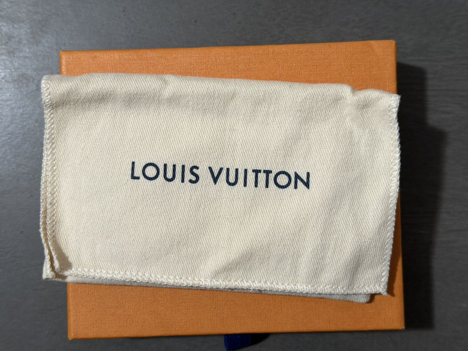 Louis Vuitton Louis Vuitton Cardholder Size ONE SIZE - 2 Thumbnail