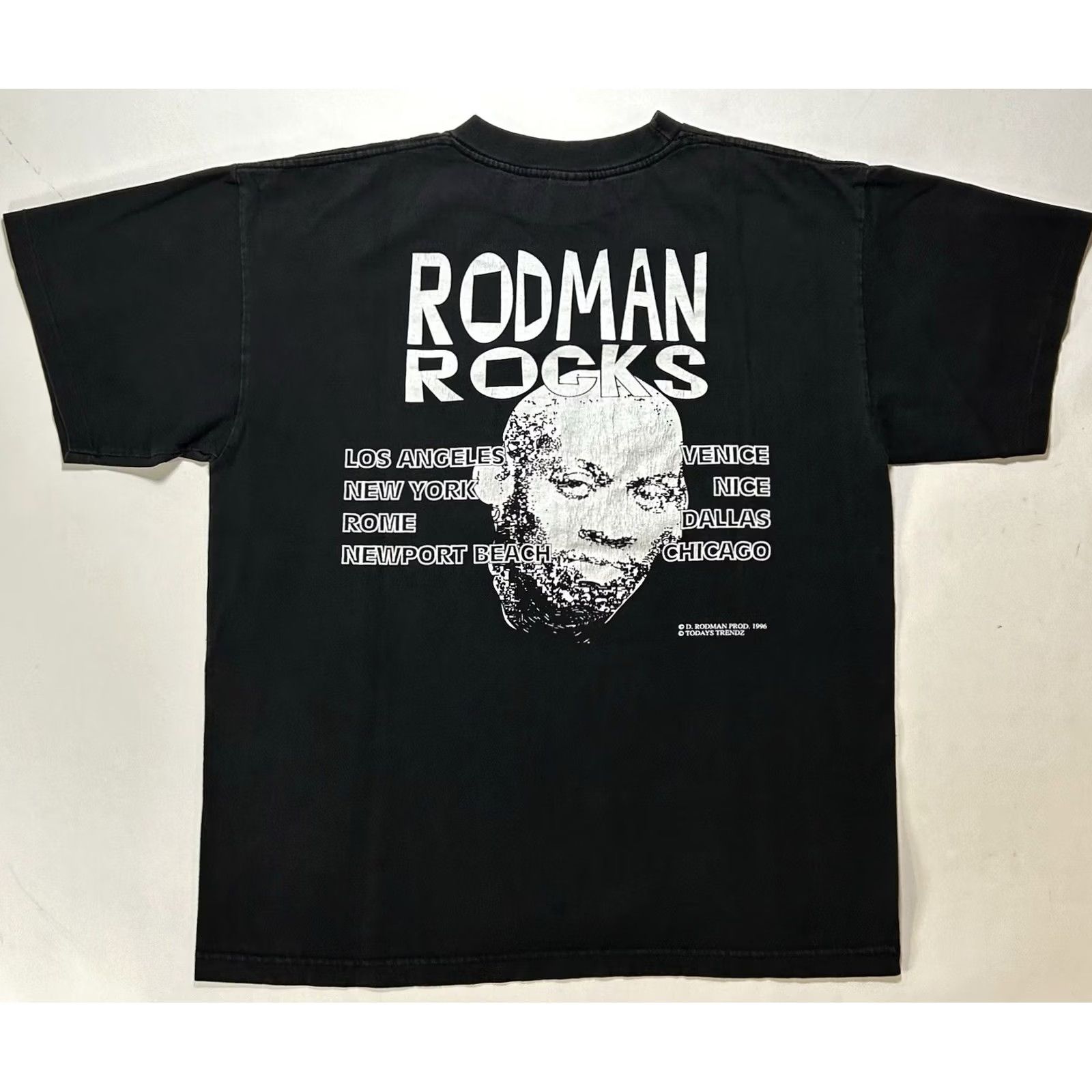 Vintage VINTAGE Dennis Rodman MTV World Tour Tee XL Black Rodman Rocks Promo Rare 90s Size US XL / EU 56 / 4 - 2 Thumbnail