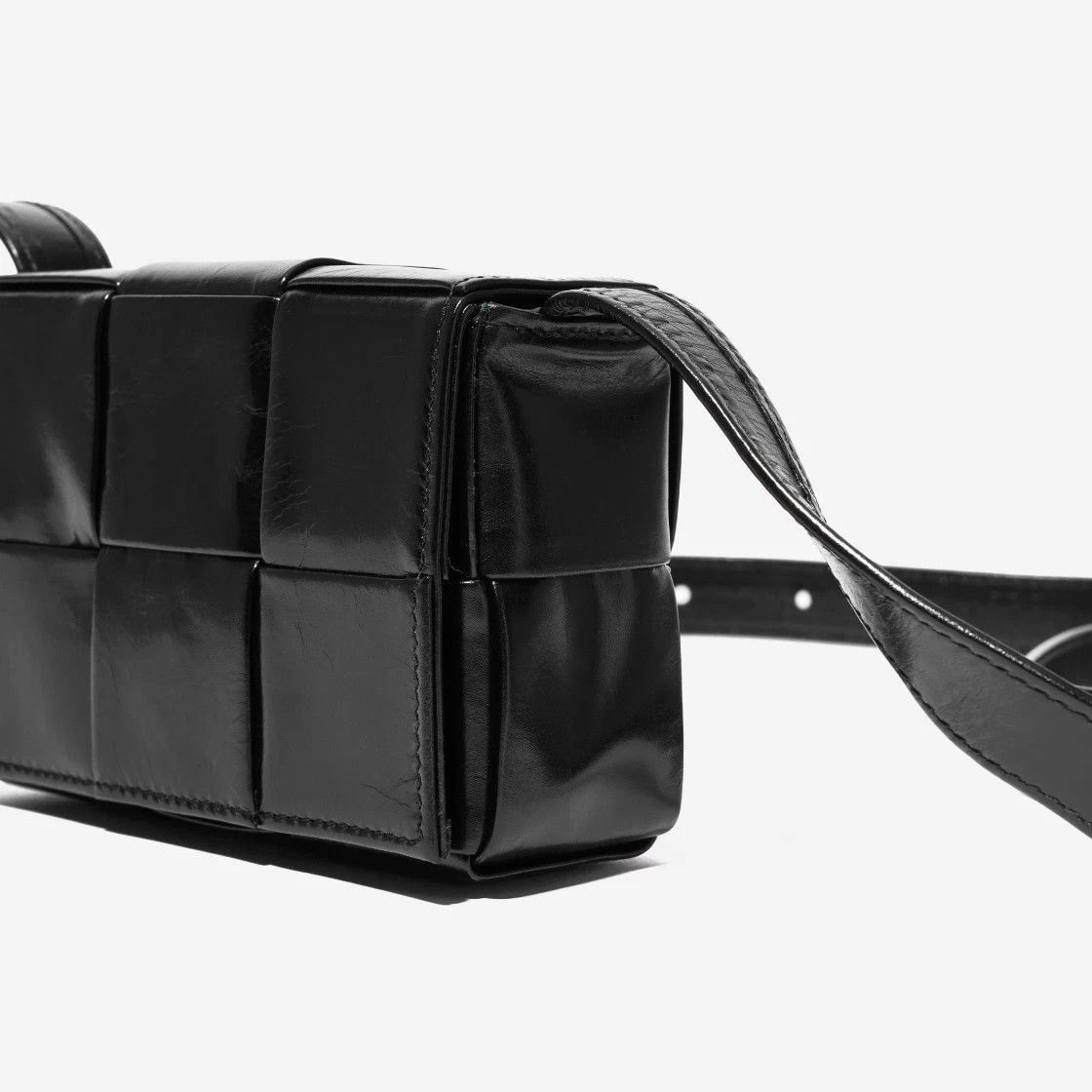 Bottega Veneta o1n1vont0125 Size: OS / Candy Cassette Bag in Black Size ONE SIZE - 4 Thumbnail