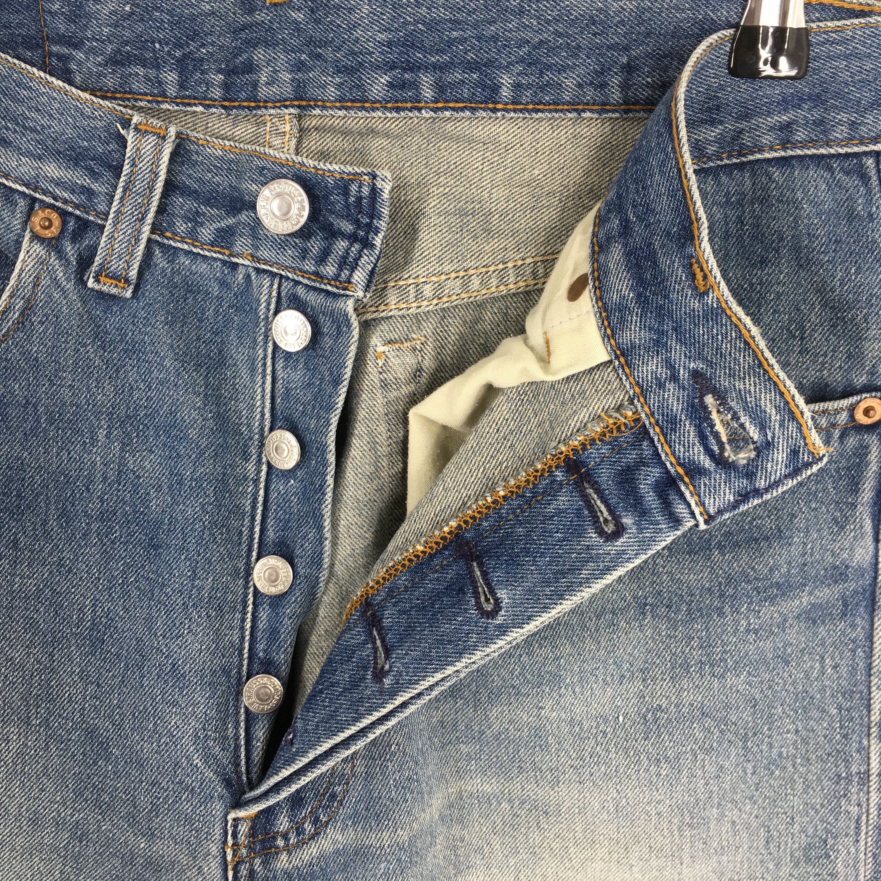Levi's Size 30x31 Vintage 90s Levi's 501 Faded Blue Jeans S322 Size US 30 / EU 46 - 6 Thumbnail