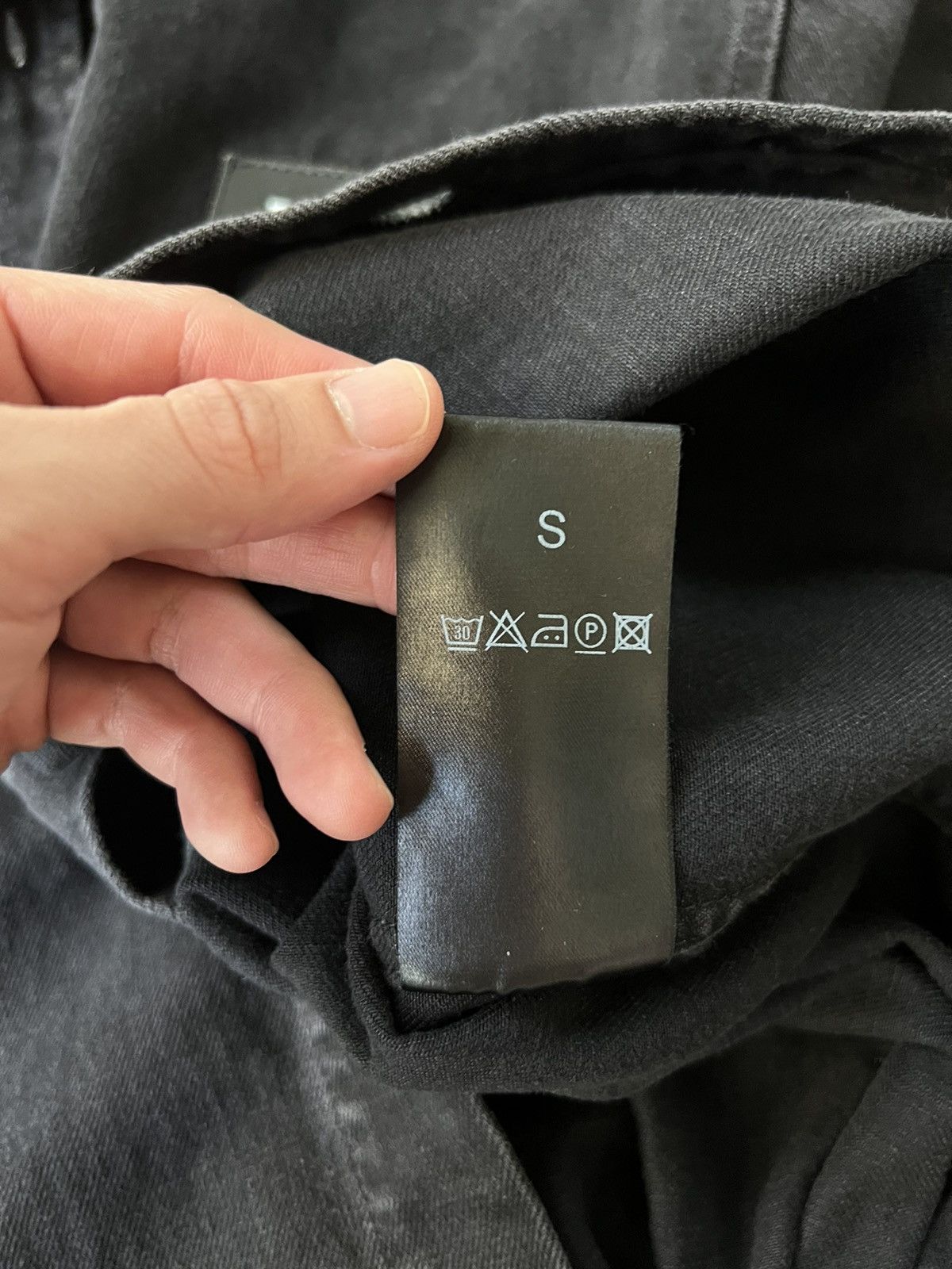 Raf Simons SS18 Raf Simons Black Denim Shirt with Elastic on the Back Size US S / EU 44-46 / 1 - 7 Thumbnail