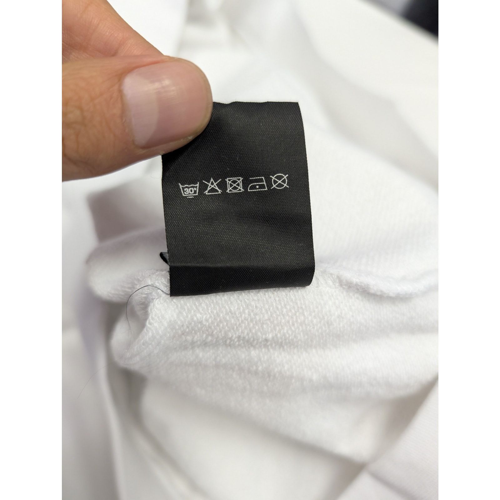 Vetements o1rshd1 Pret a Porter Hoodie in White Size US S / EU 44-46 / 1 - 22 Thumbnail