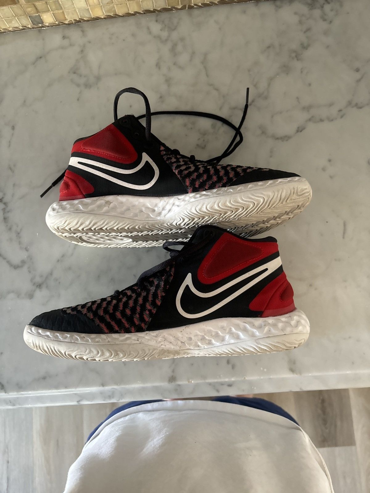 Nike KD Trey VIII ‘Bred’ GS Used 6.5Y Very Worn No Box Size US 6.5 / EU 39-40 - 2 Thumbnail