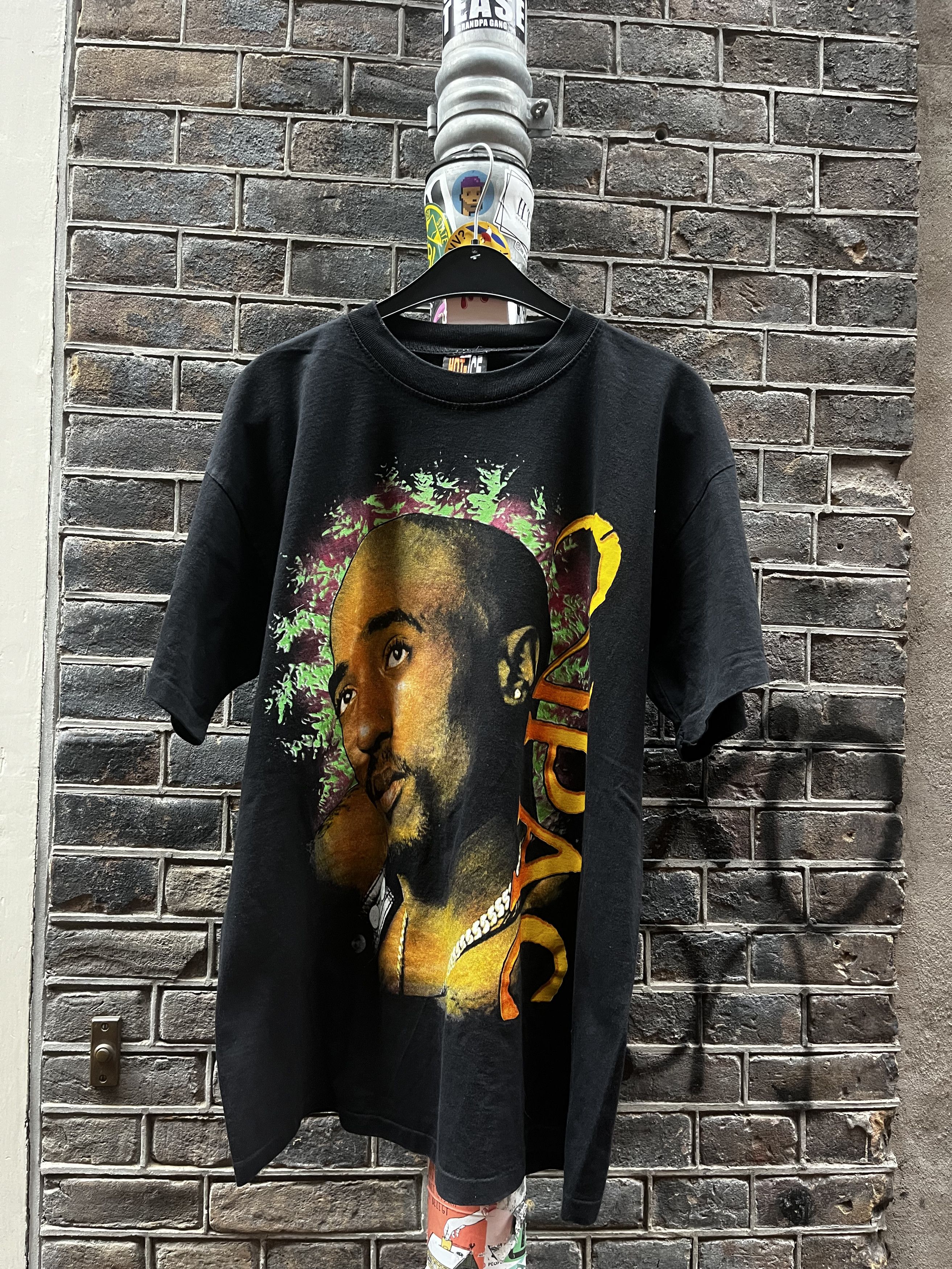 Vintage 90s Bootleg Tupac T-Shirt Size US XL / EU 56 / 4 - 1 Thumbnail