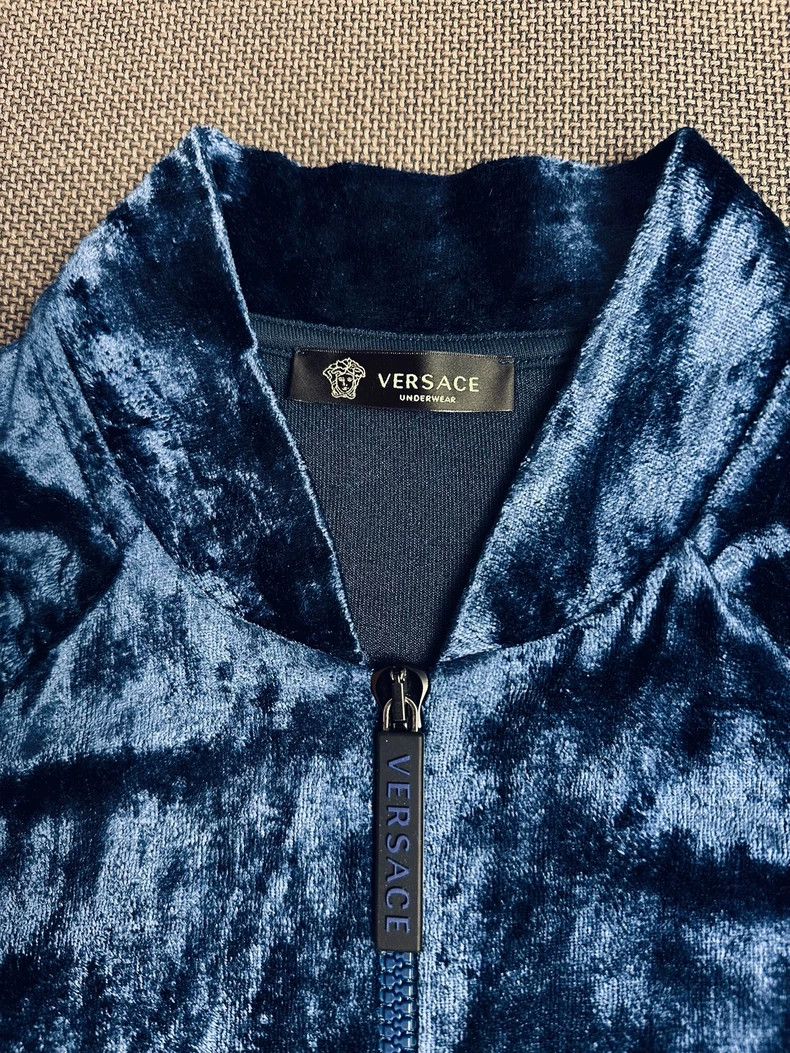 Versace Versace Velor thin coat Size XS / US 0-2 / IT 36-38 - 4 Thumbnail