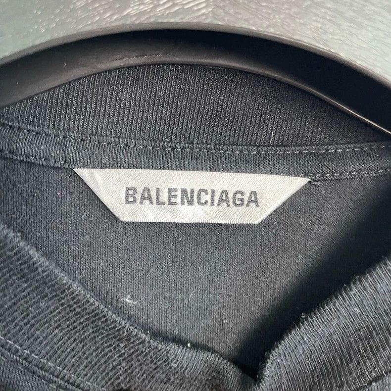 Balenciaga Balenciaga Football embroidered monogram short sleeve Size US S / EU 44-46 / 1 - 3 Thumbnail