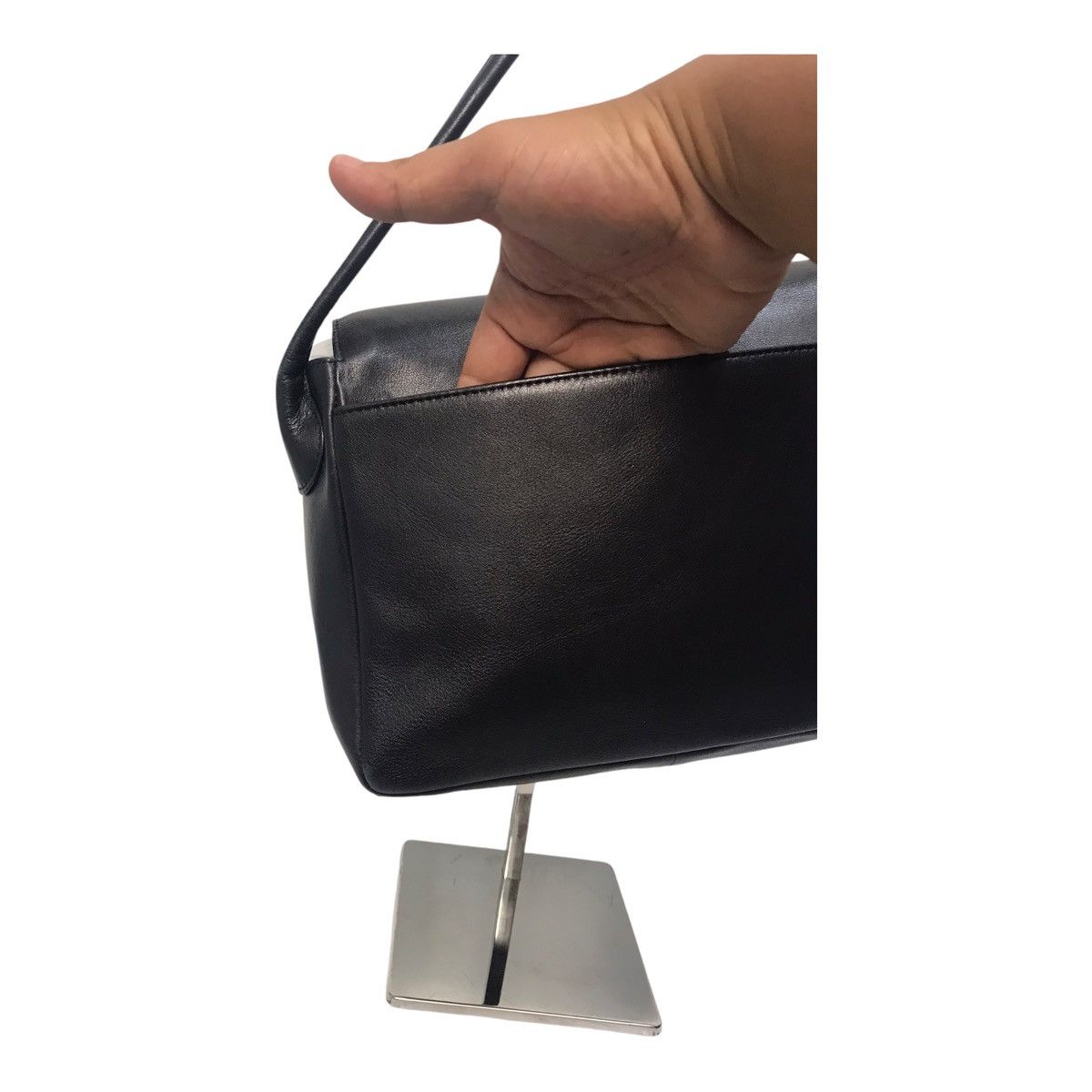 Issey Miyake × Japanese Brand × Vintage Issey Miyake Full Leather Sling Bag Size ONE SIZE - 5 Thumbnail