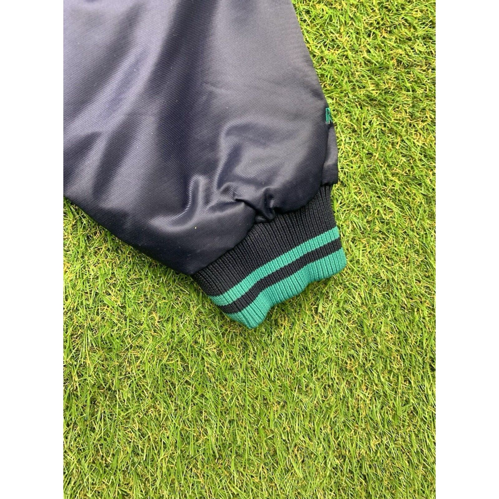 Reebok Reebok Miami Dolphins Jacket Womens XL Varsity Softshell Full Zip Sportswear Green Blackout? No, keep exact words from original only. Size XL / US 12-14 / IT 48-50 - 4 Thumbnail