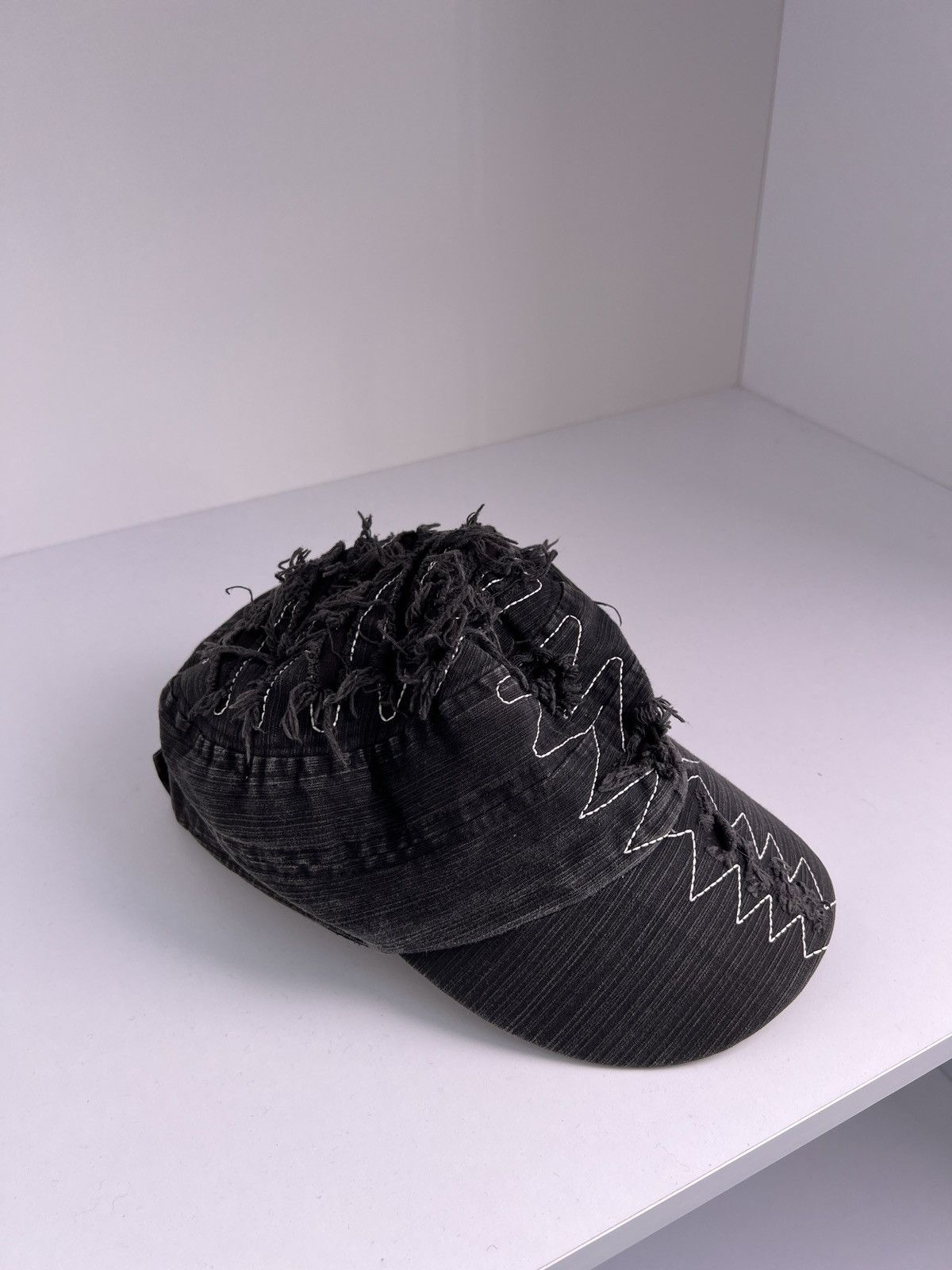 Designer × Japanese Brand × Vintage Vintage Designer Y2K distressed Avantgarde cap Size ONE SIZE - 2 Thumbnail