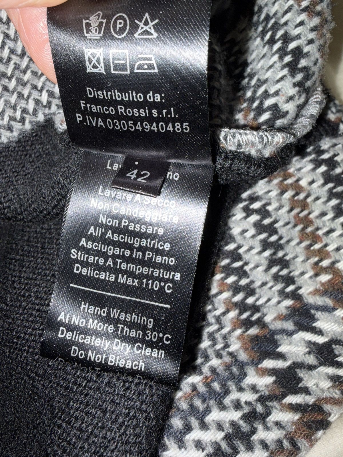 Alpha Studio 100% wool jacket plaid with black. Size 42 italy Size M / US 6-8 / IT 42-44 - 6 Thumbnail