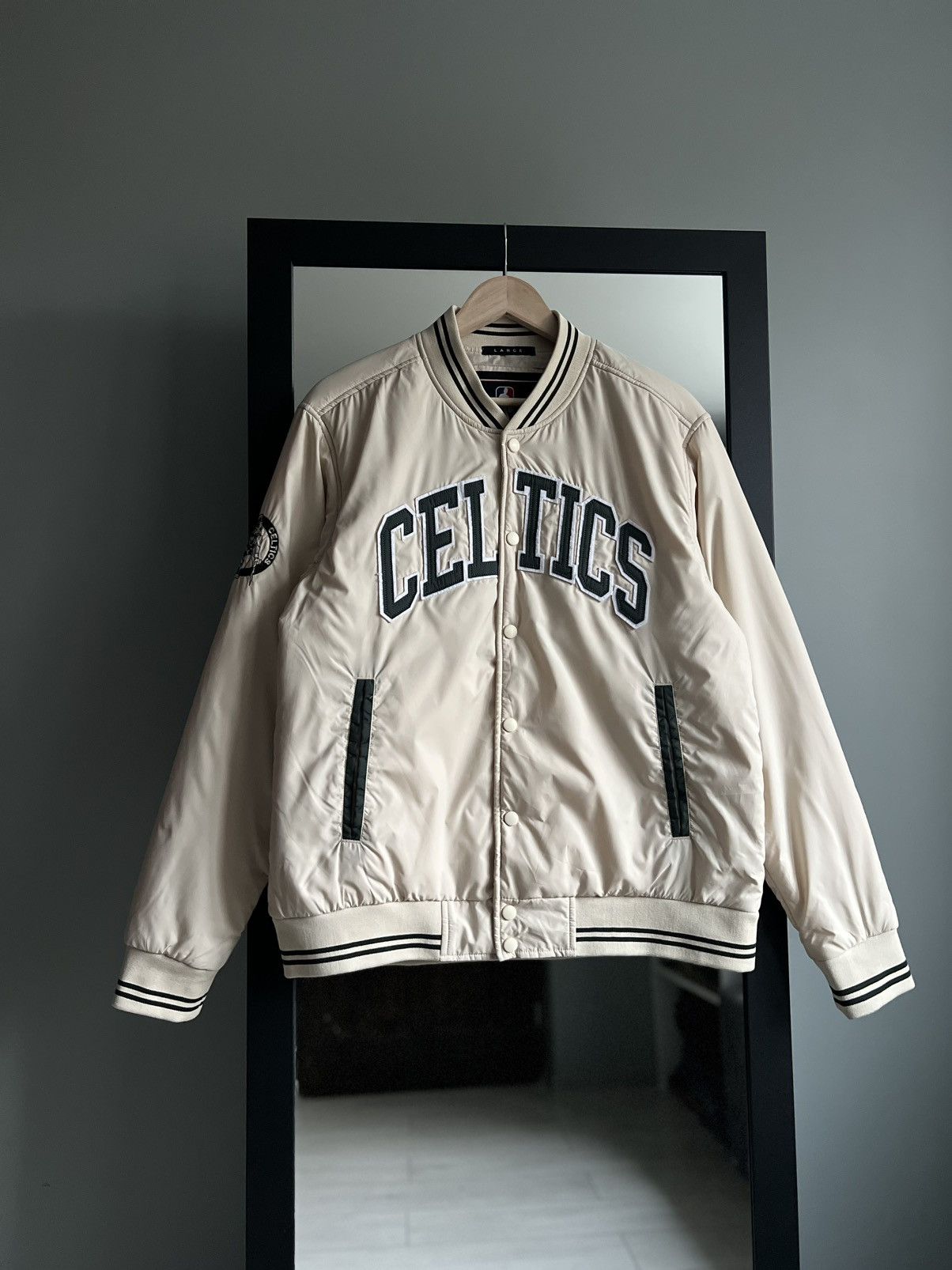 Boston Traders Boston Celtics Basketball Official Merchandise Jacket Size US L / EU 52-54 / 3 - 1 Thumbnail