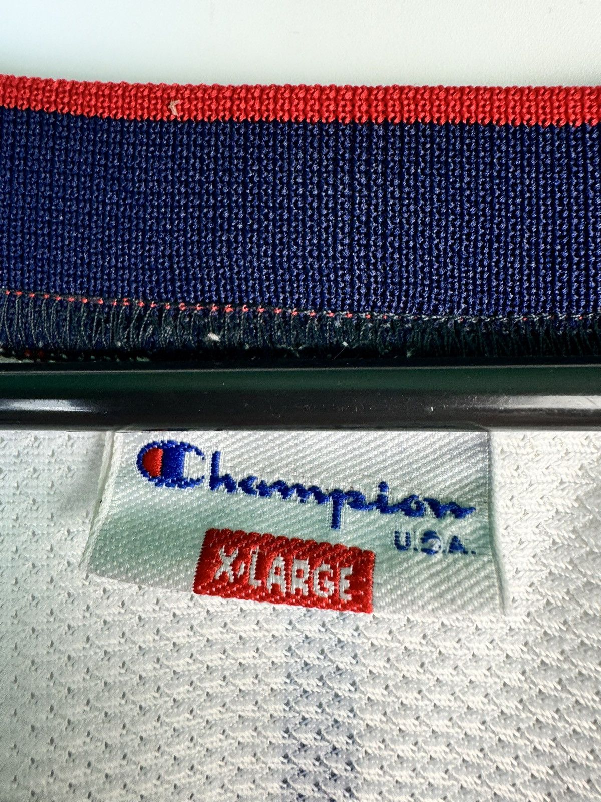 Champion × NBA × Vintage Hakeem Olajuwon Houston Rockets Champion Jersey White Rare Size US XL / EU 56 / 4 - 5 Thumbnail