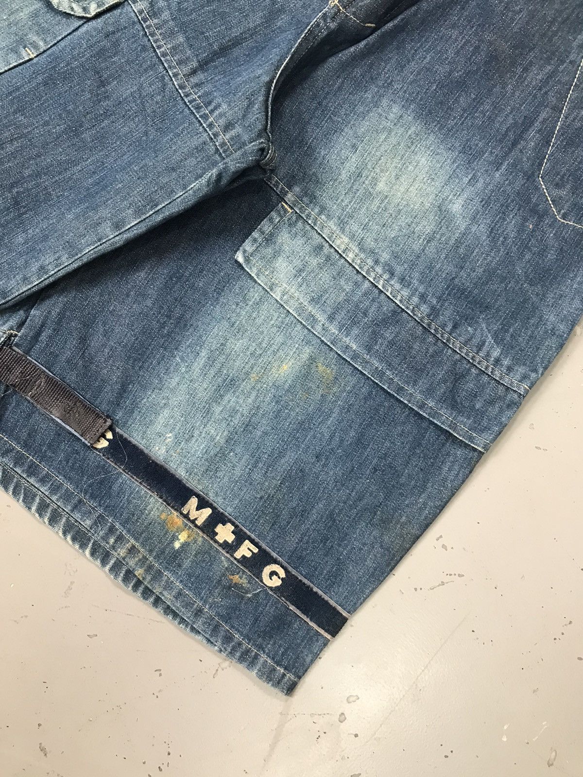 Marithe + Francois Girbaud Vintage marithe & Francois girbaud big pocket denim jort Size US 38 / EU 54 - 4 Thumbnail