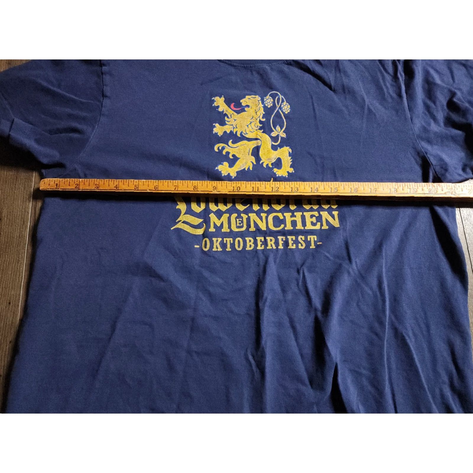 Vintage VINTAGE Mens L Lowenbrau Munchen Germany Oktoberfest T Shirt Size US L / EU 52-54 / 3 - 3 Thumbnail