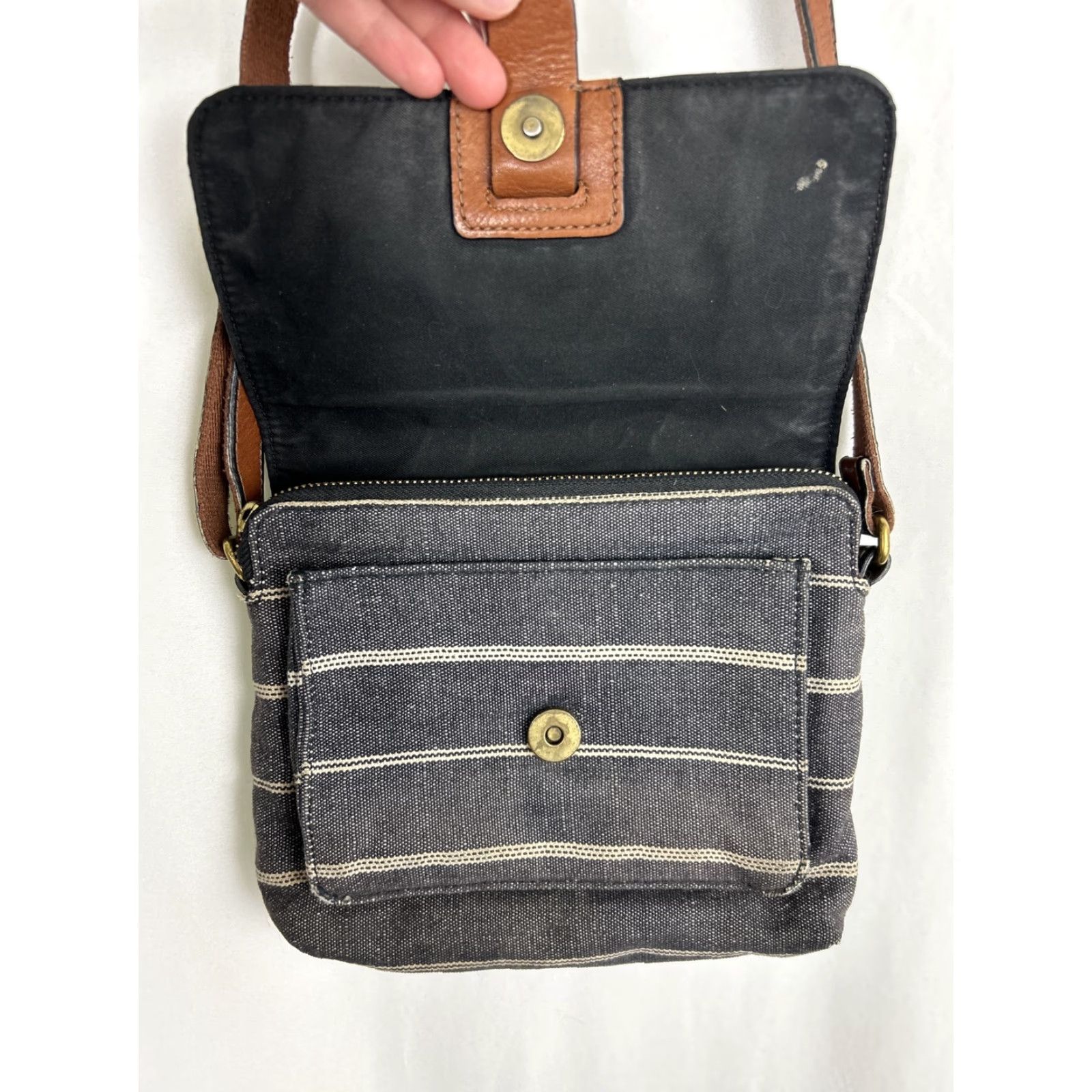 Fossil Fossil Crossbody Purse Black Denim Striped Brown Leather Flap Small Women Size ONE SIZE - 6 Thumbnail