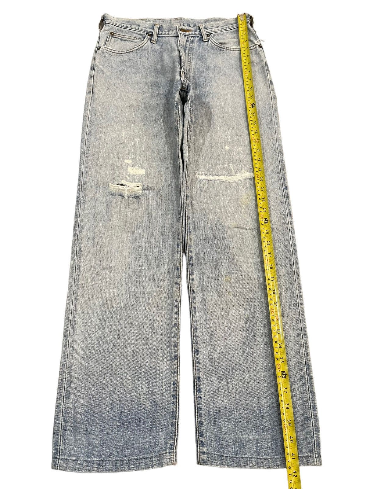 Wrangler Vintage 90s Wrangler Blue Wash Distress Straight Leg Loose Size US 30 / EU 46 - 9 Thumbnail
