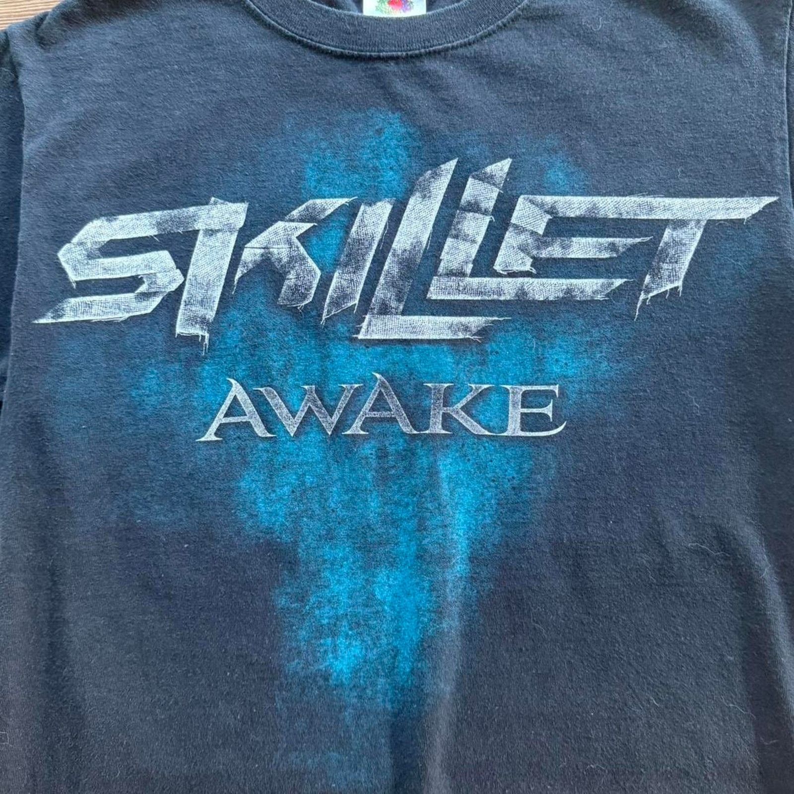 Fruit Of The Loom Y2K Skillet Awake Band Tee Size US S / EU 44-46 / 1 - 2 Thumbnail